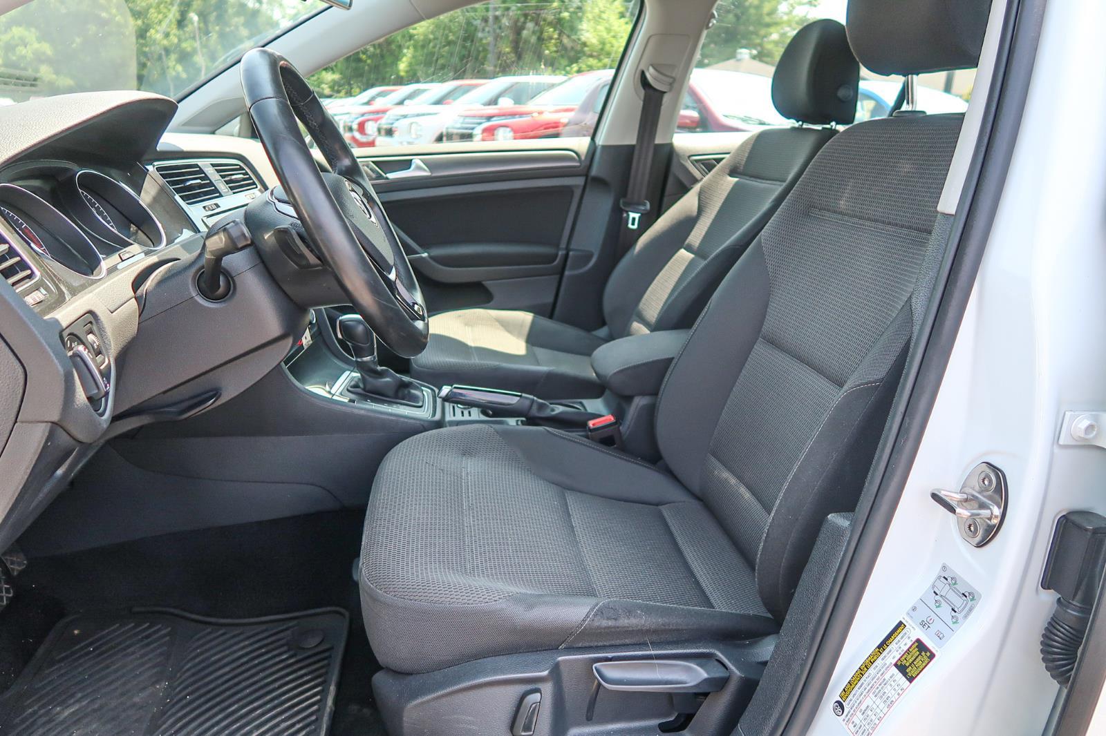 2018 Volkswagen Golf TSI SE