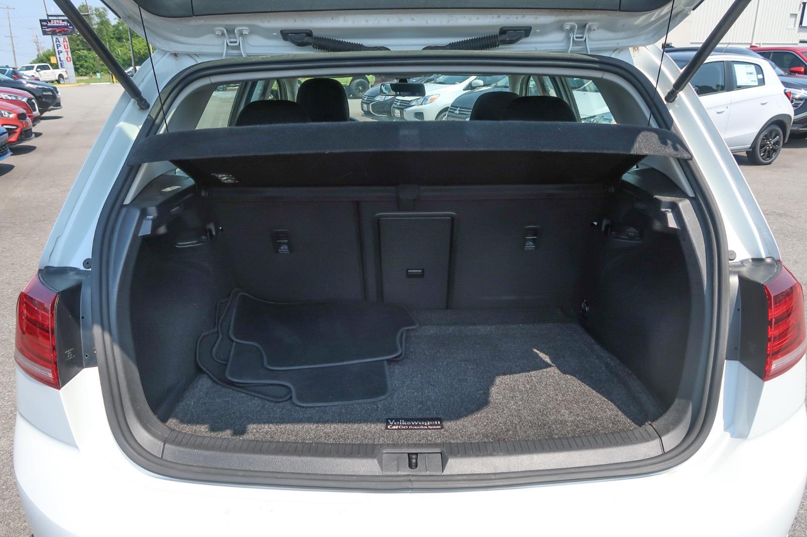2018 Volkswagen Golf TSI SE