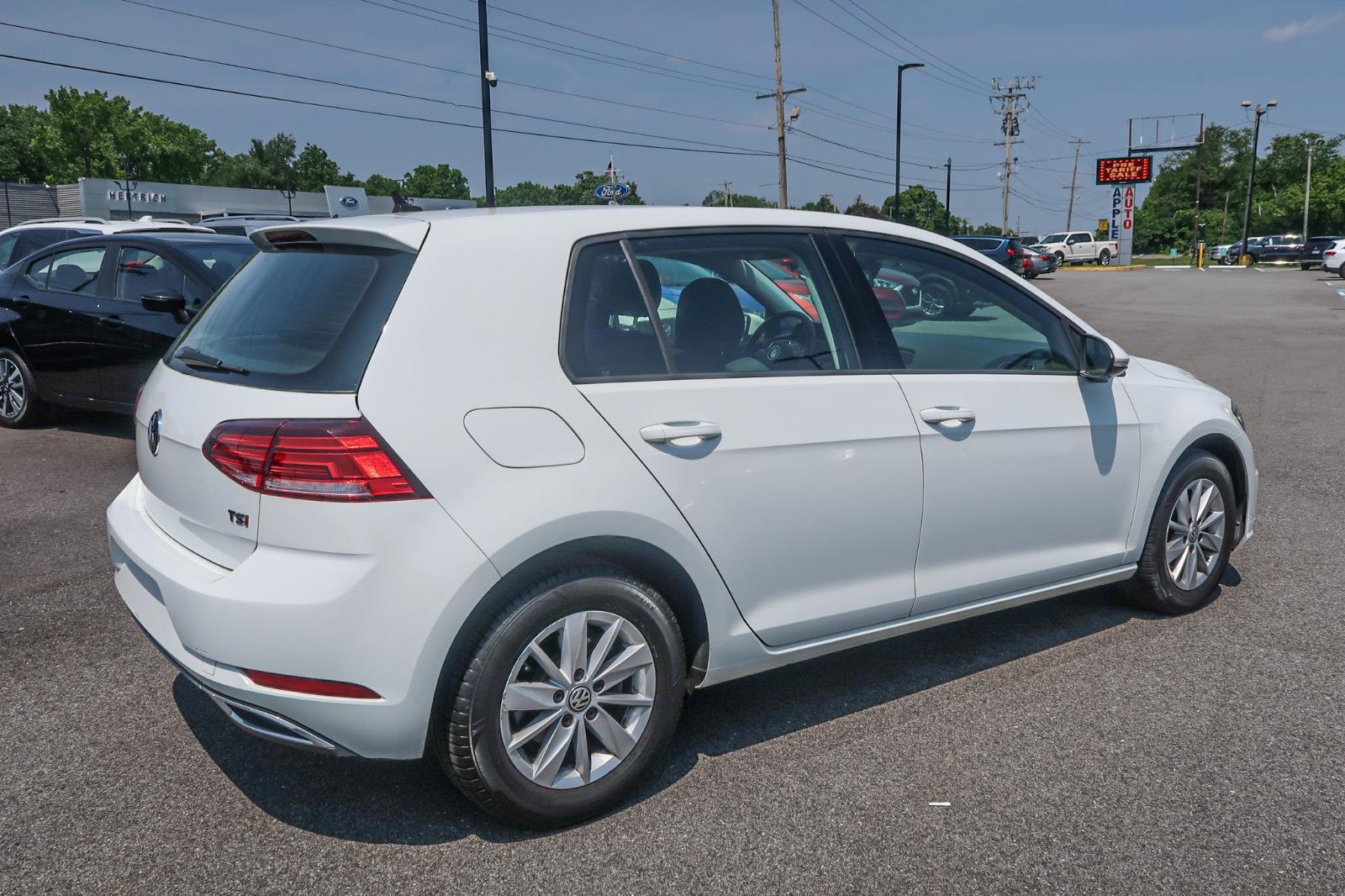 2018 Volkswagen Golf TSI SE