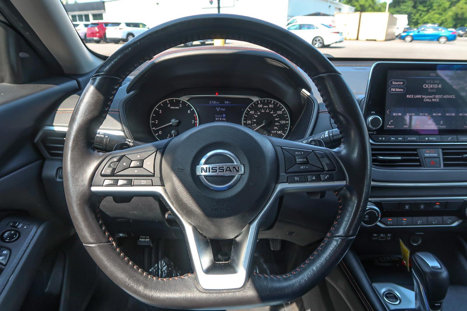 2022 Nissan Altima 2.5 SR