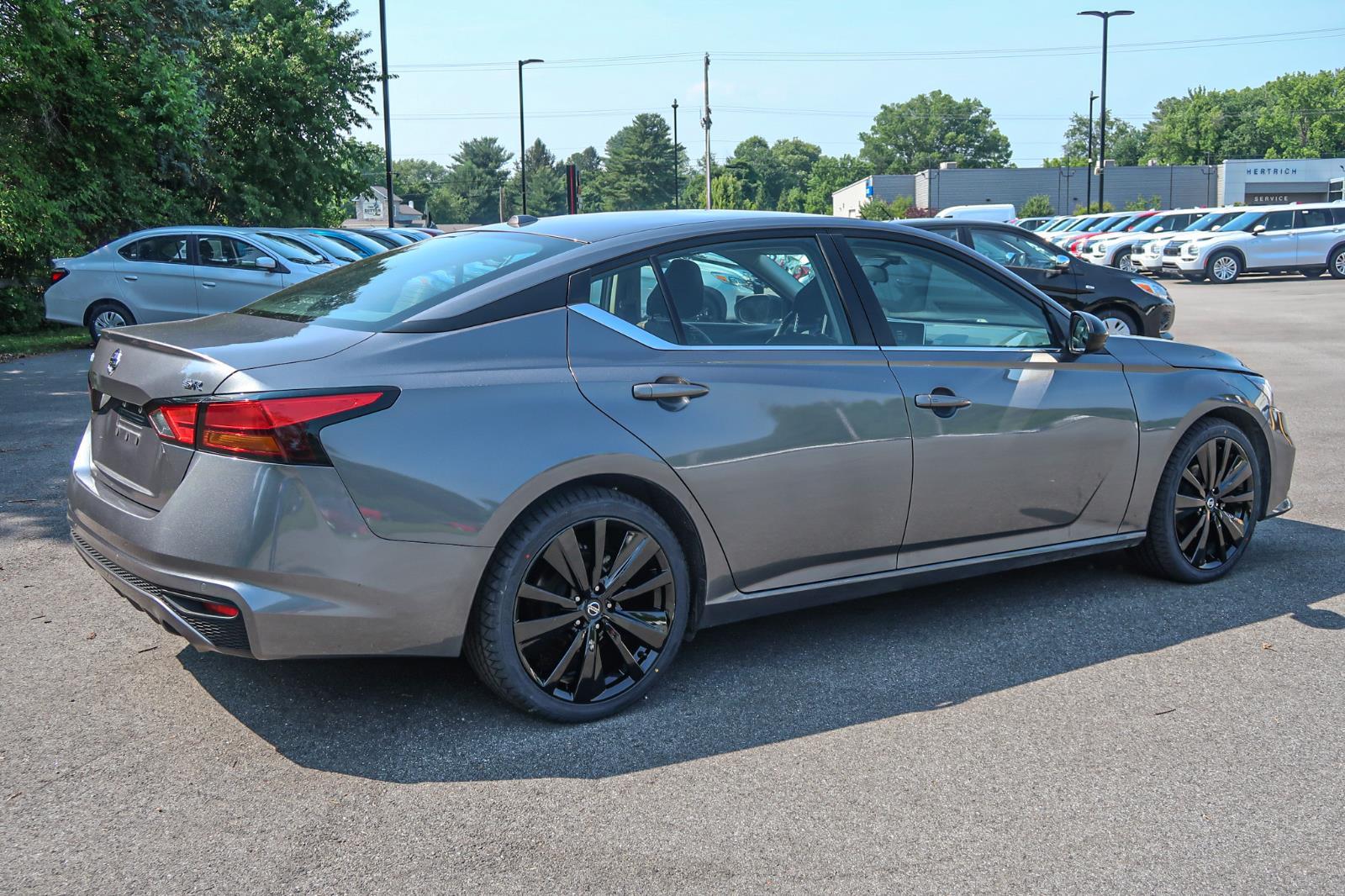 2022 Nissan Altima 2.5 SR