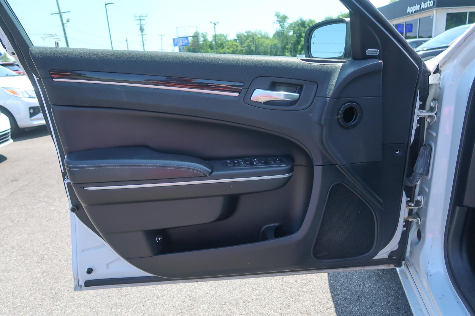 2021 Chrysler 300 S V6