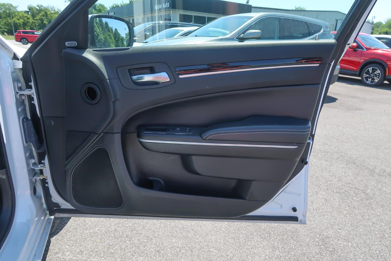 2021 Chrysler 300 S V6