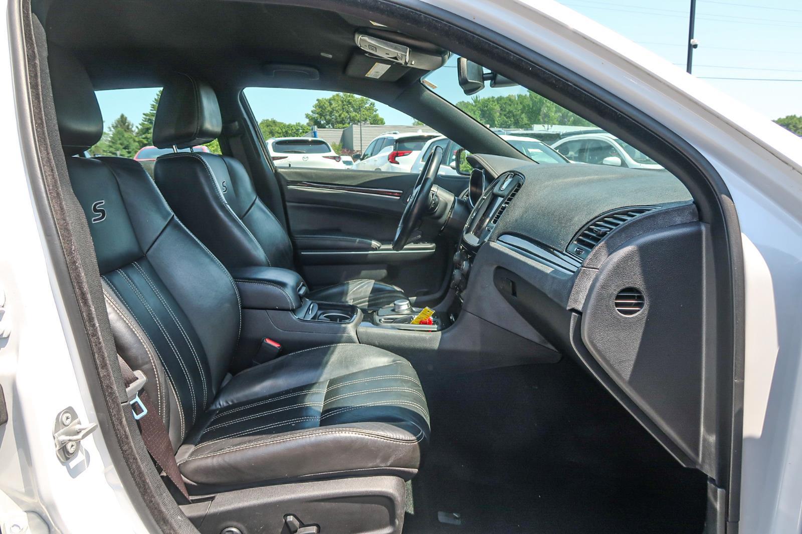 2021 Chrysler 300 S V6