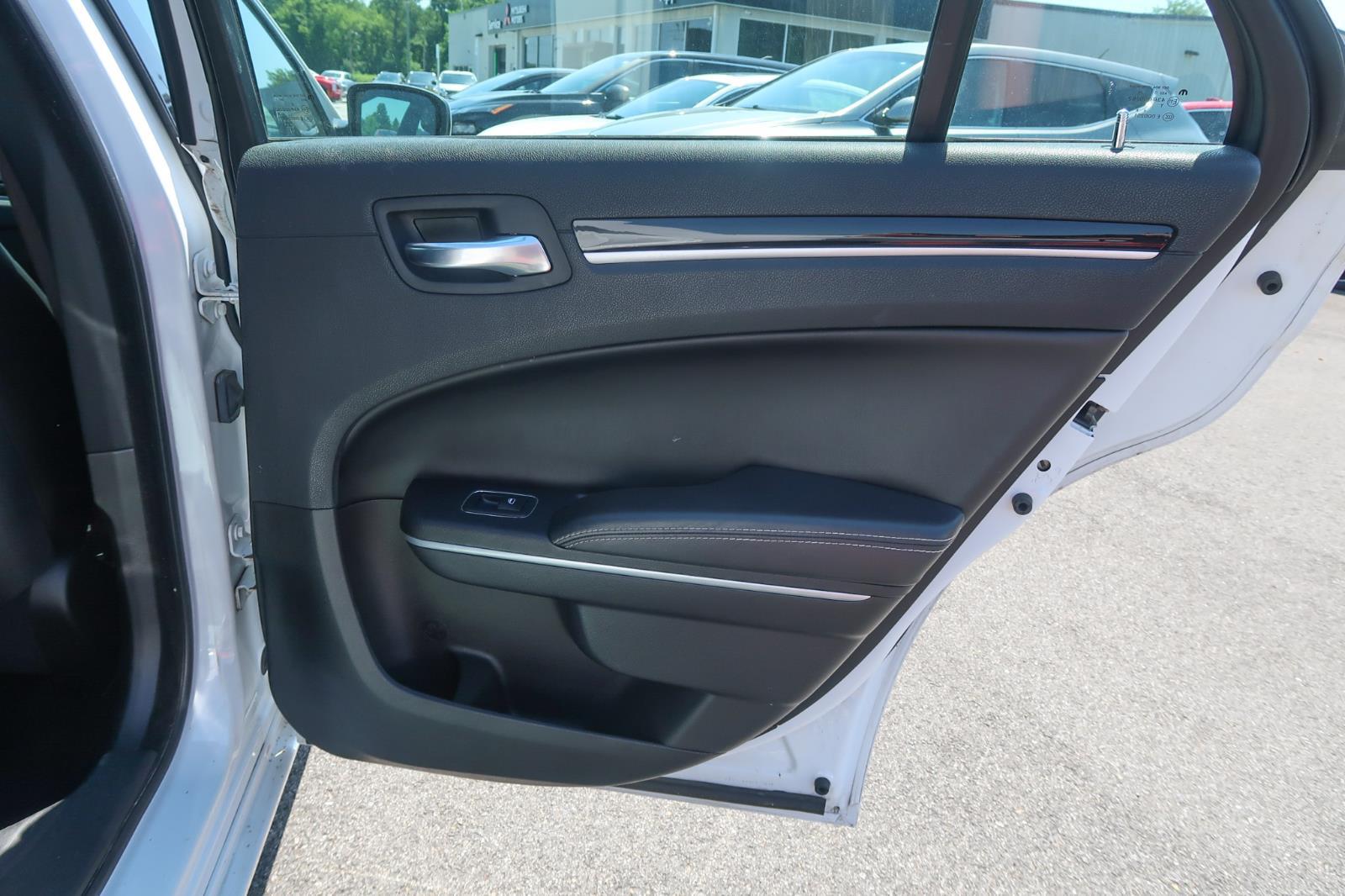 2021 Chrysler 300 S V6