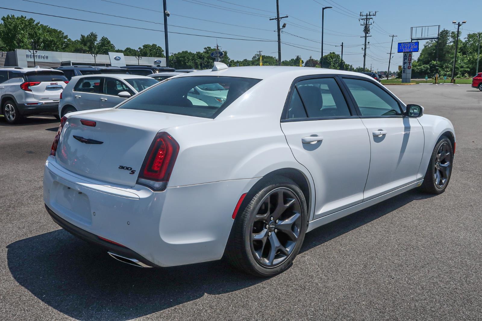 2021 Chrysler 300 S V6