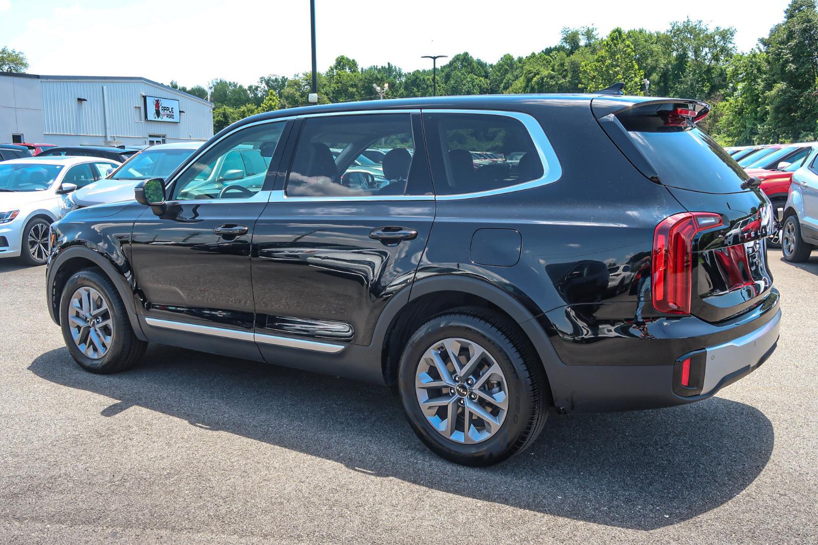 2023 Kia Telluride LX