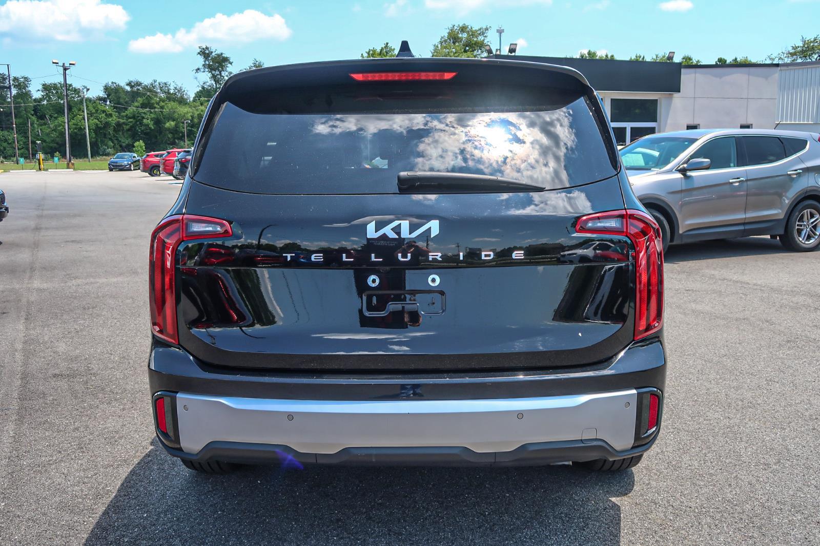 2023 Kia Telluride LX
