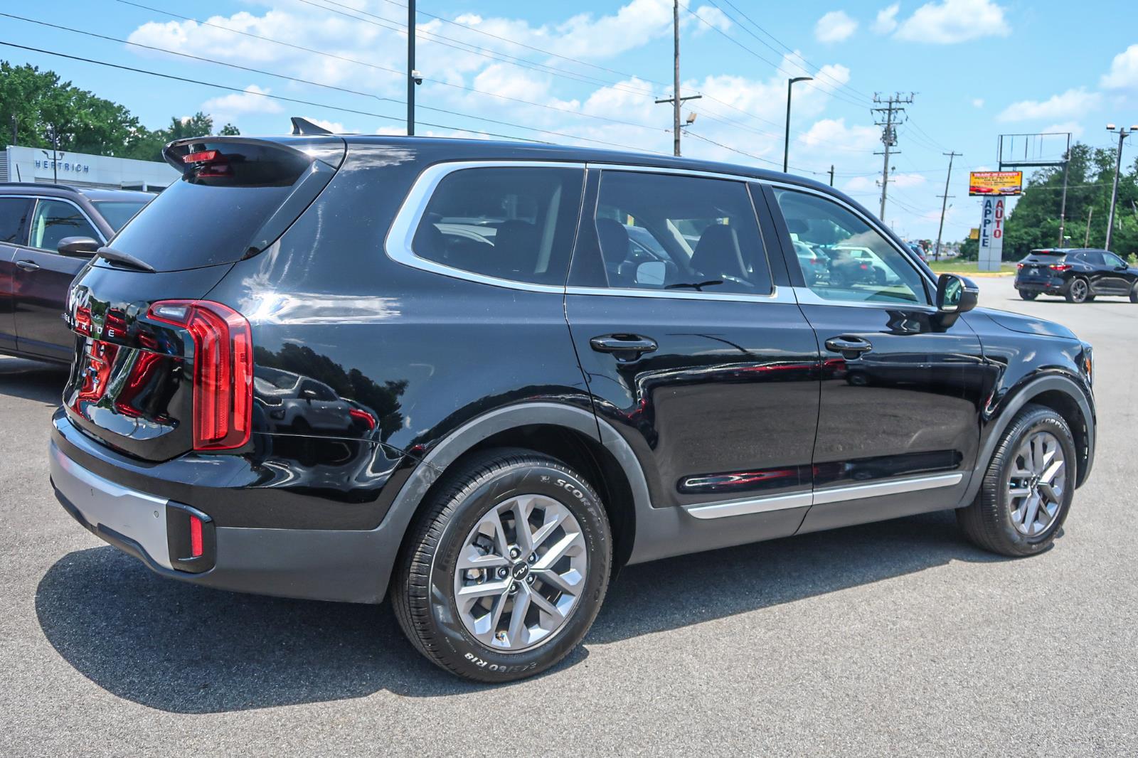 2023 Kia Telluride LX