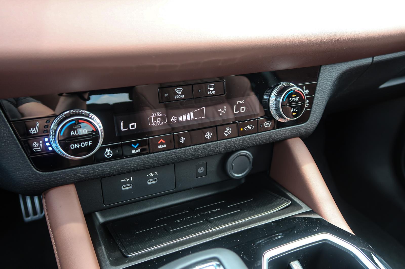 2025 Mitsubishi Outlander SEL