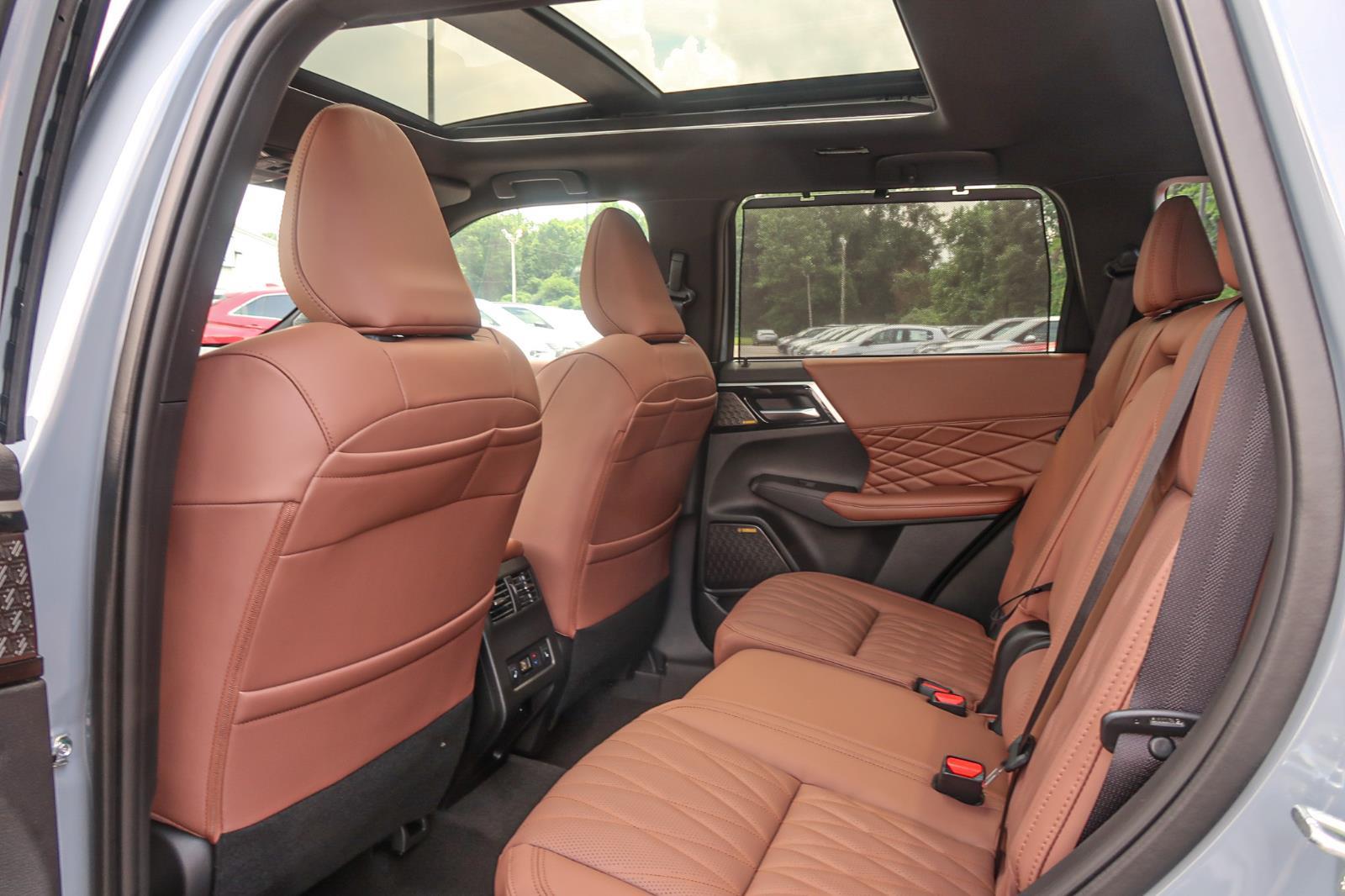 2025 Mitsubishi Outlander SEL