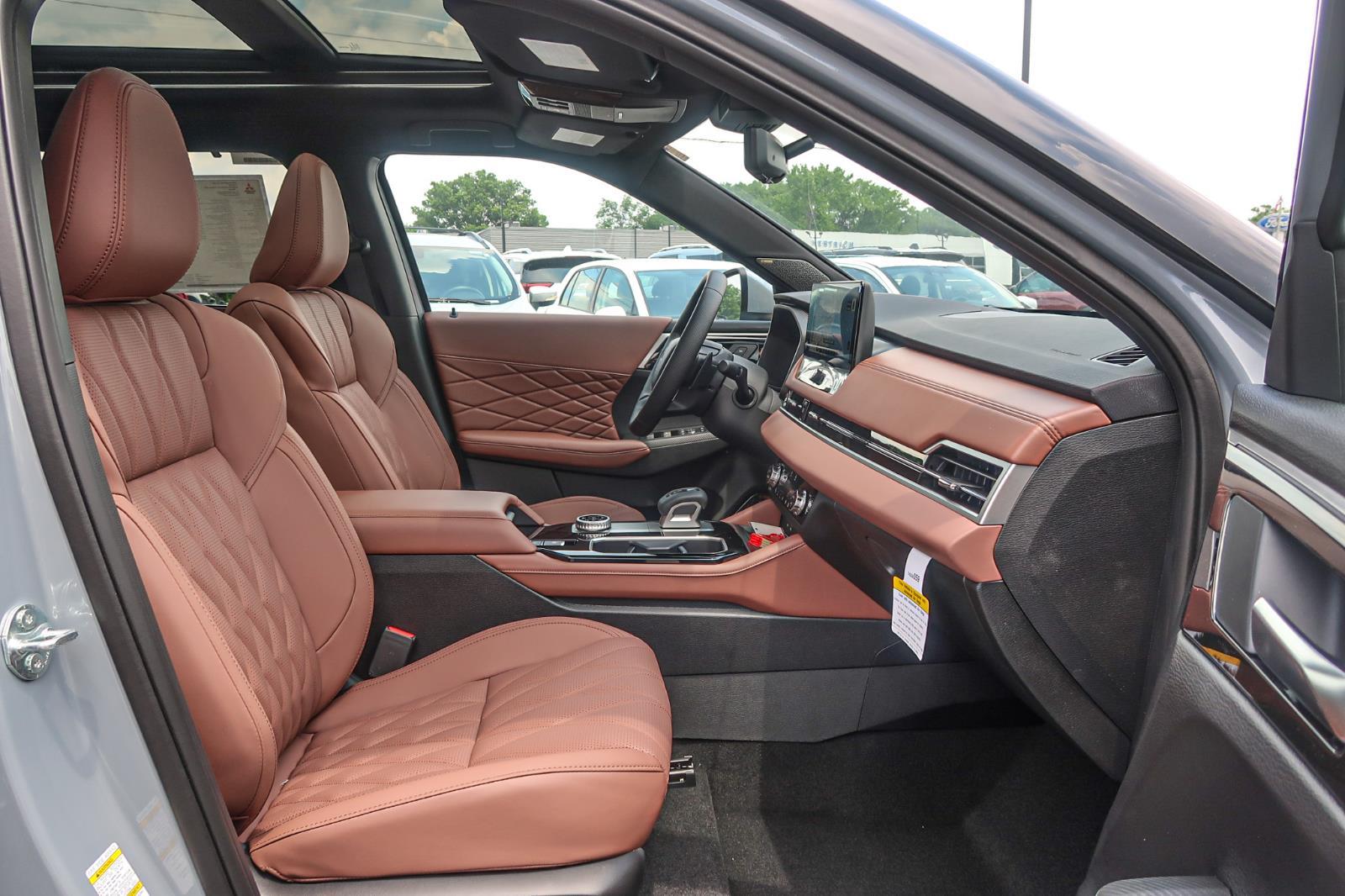 2025 Mitsubishi Outlander SEL