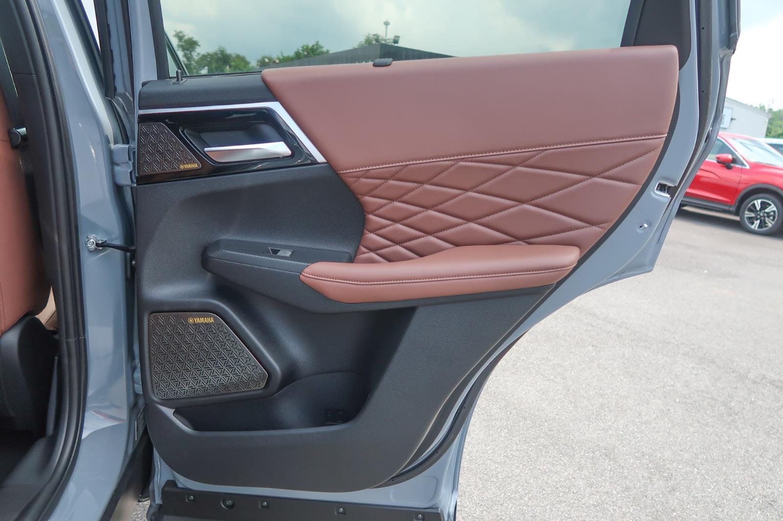 2025 Mitsubishi Outlander SEL