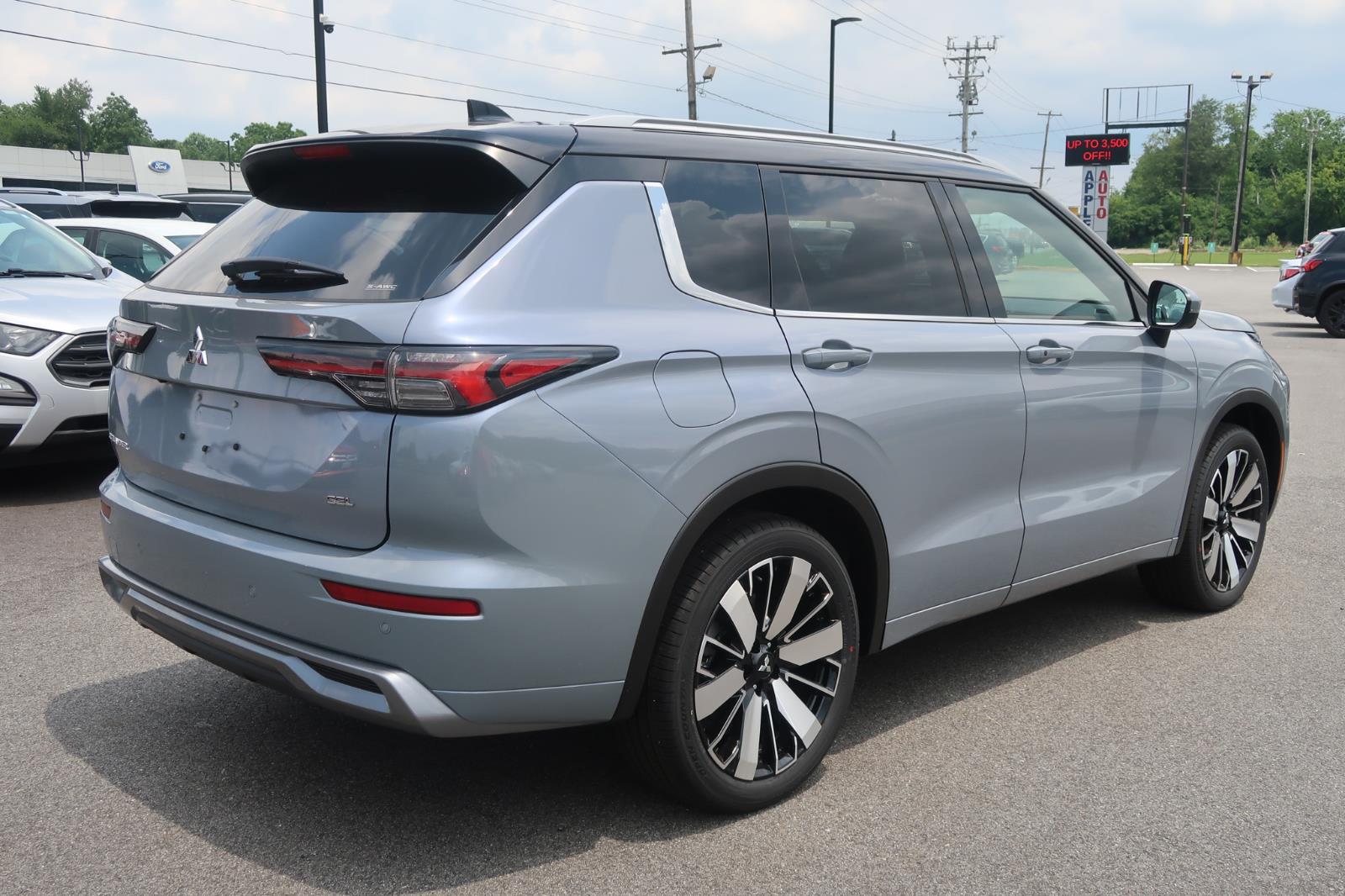 2025 Mitsubishi Outlander SEL