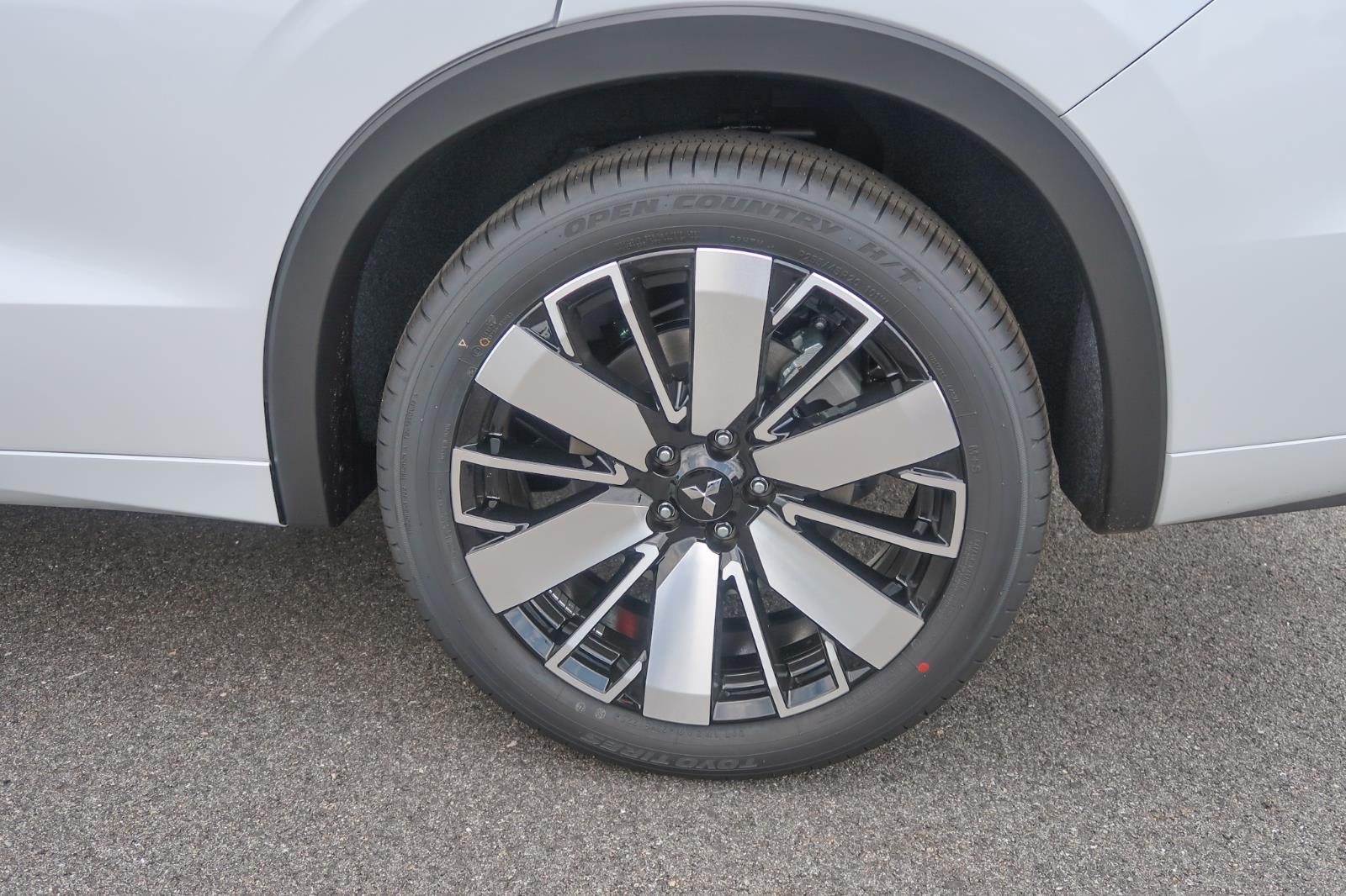 2025 Mitsubishi Outlander SEL