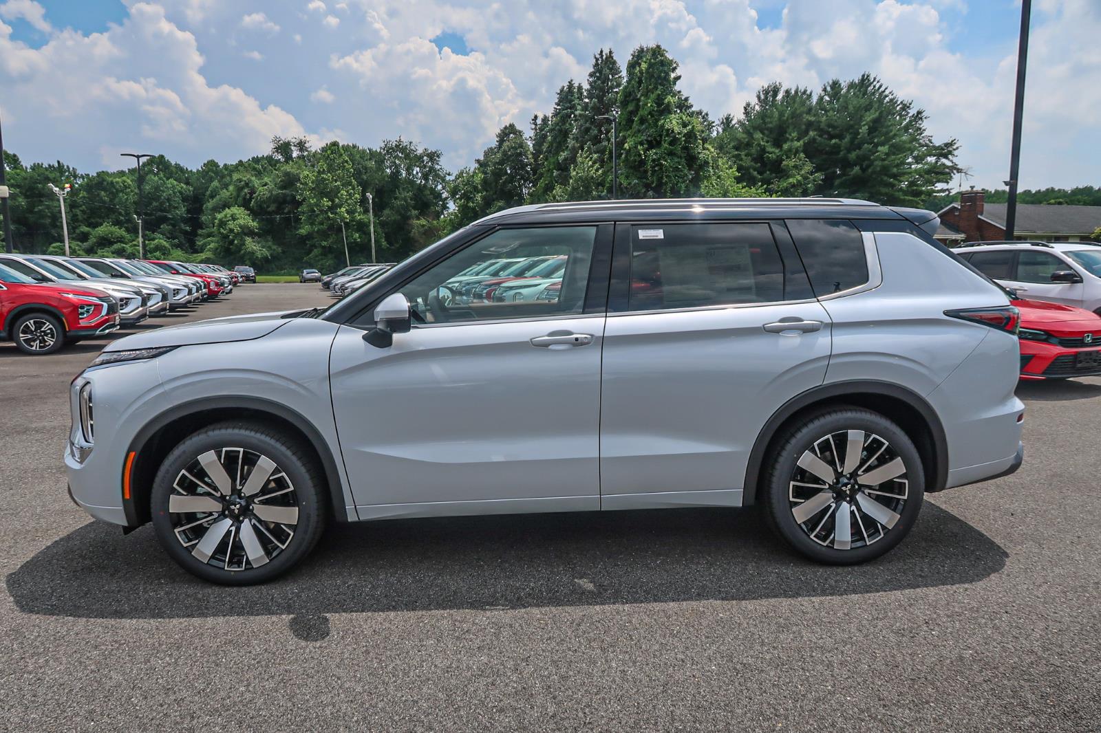 2025 Mitsubishi Outlander SEL