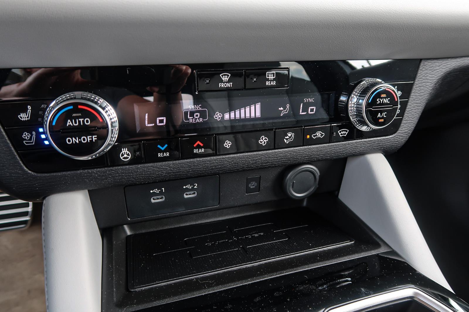 2025 Mitsubishi Outlander SEL