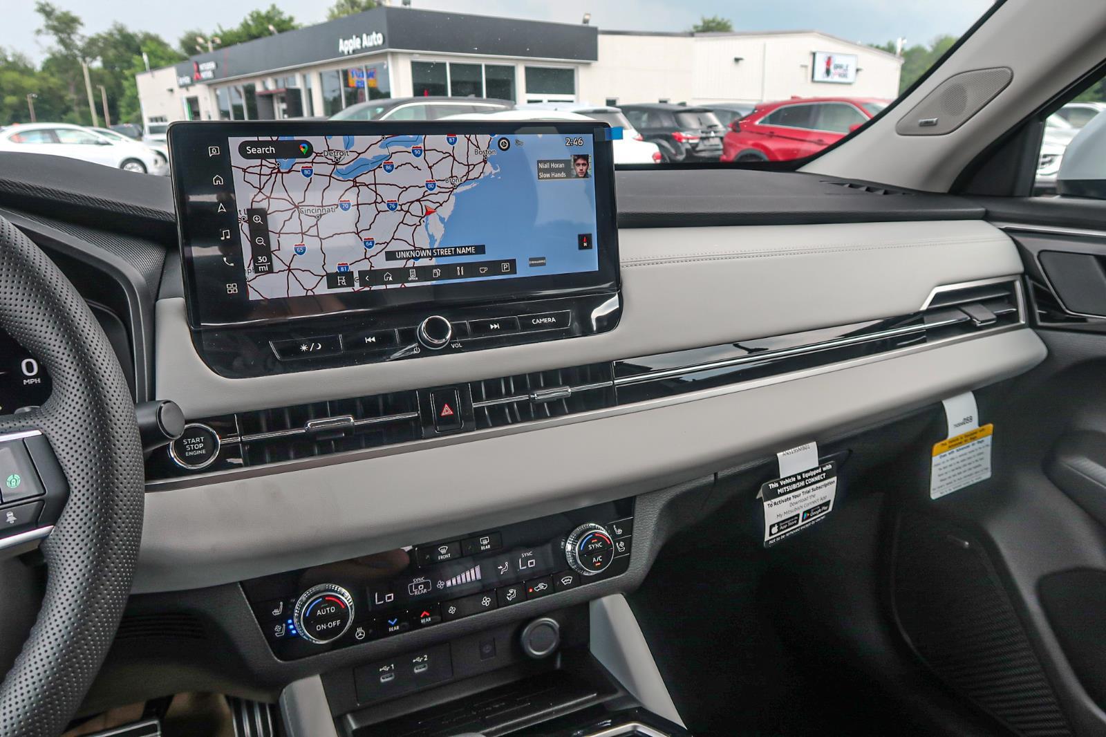 2025 Mitsubishi Outlander SEL