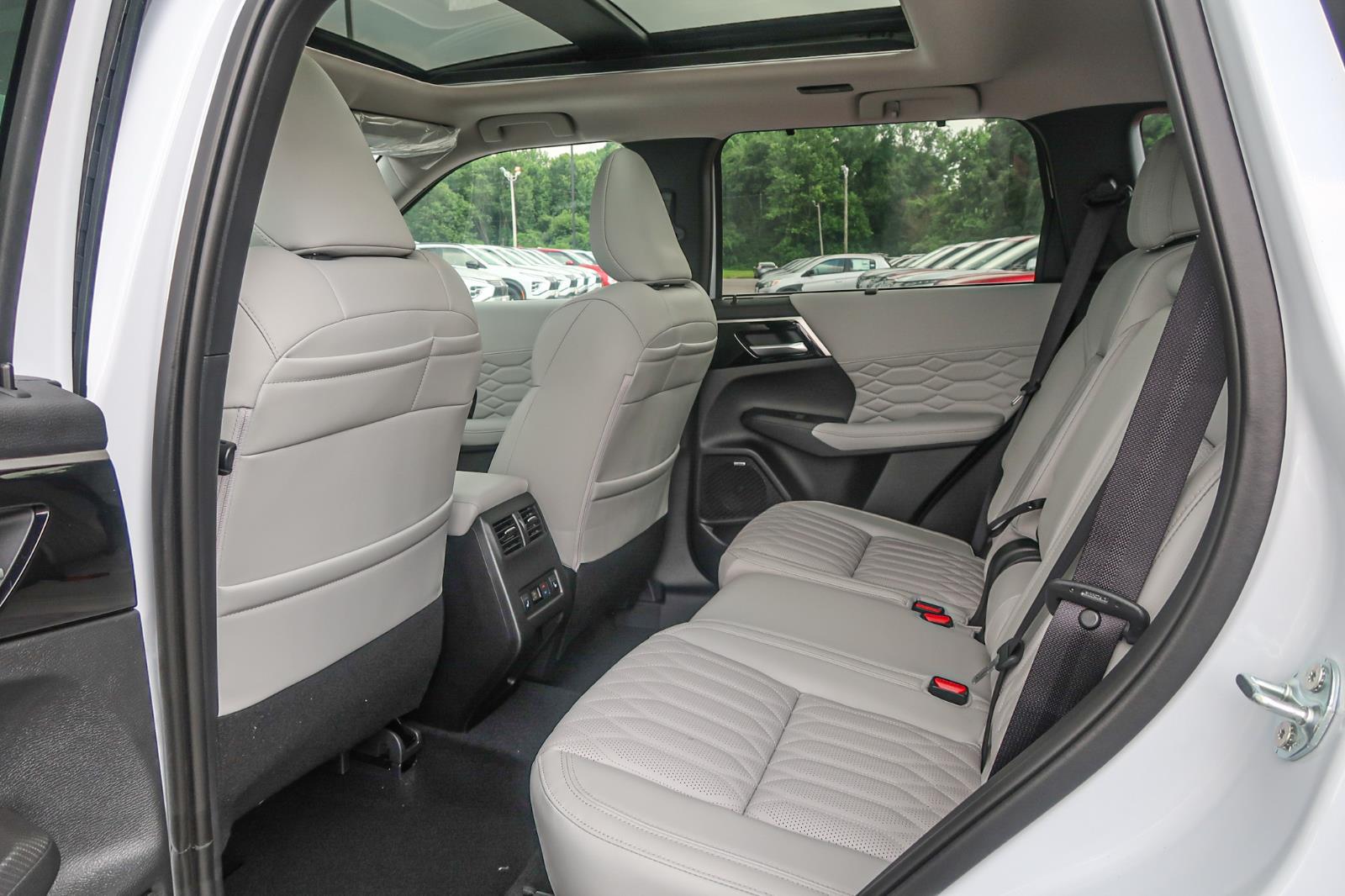 2025 Mitsubishi Outlander SEL