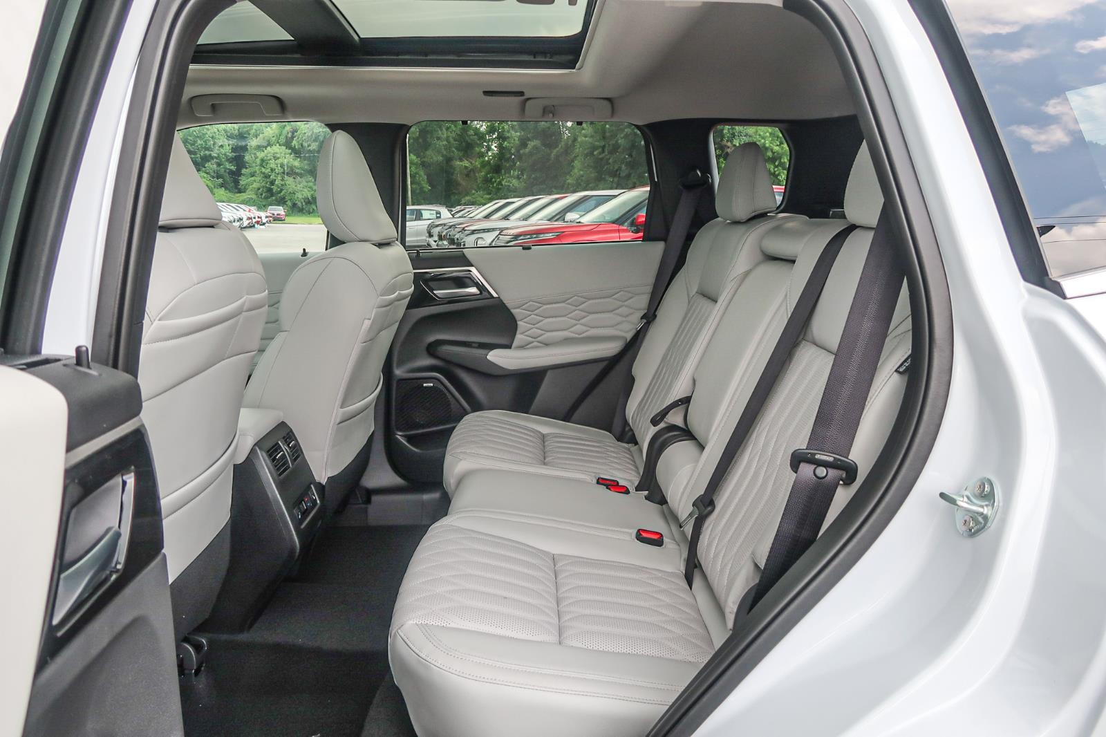 2025 Mitsubishi Outlander SEL