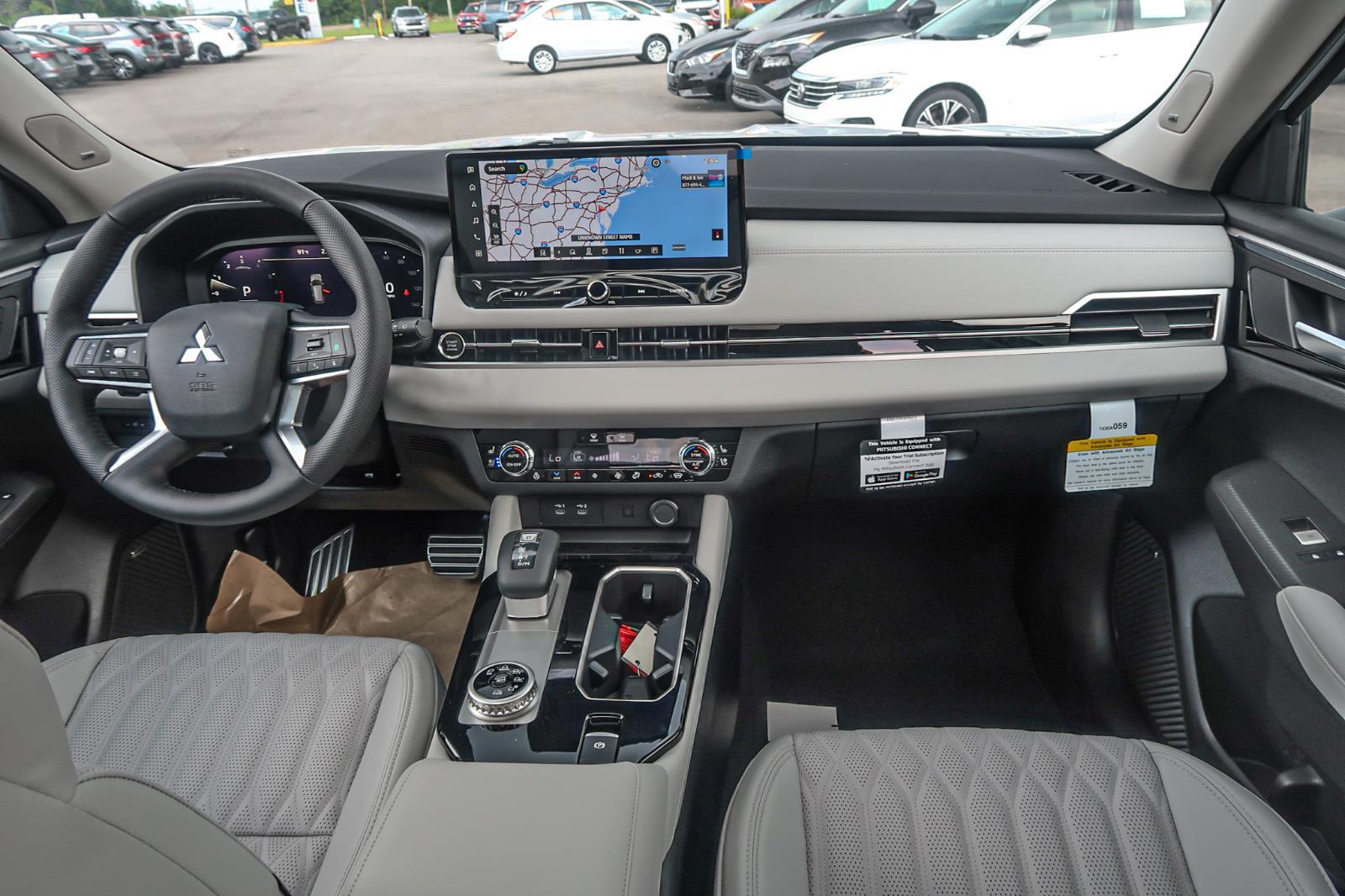 2025 Mitsubishi Outlander SEL