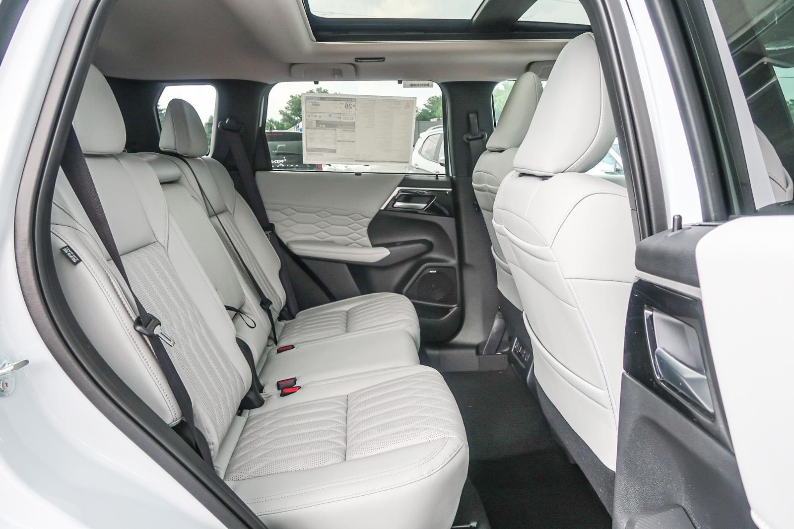 2025 Mitsubishi Outlander SEL
