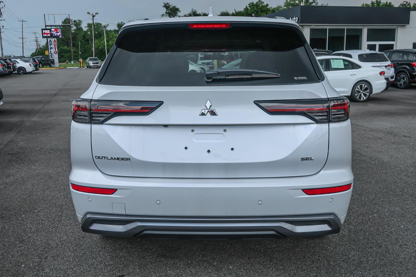 2025 Mitsubishi Outlander SEL