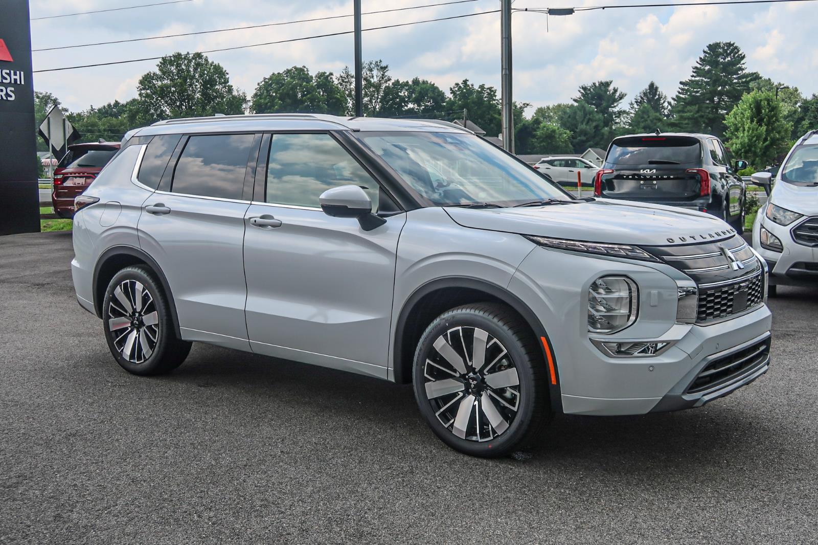 2025 Mitsubishi Outlander SEL