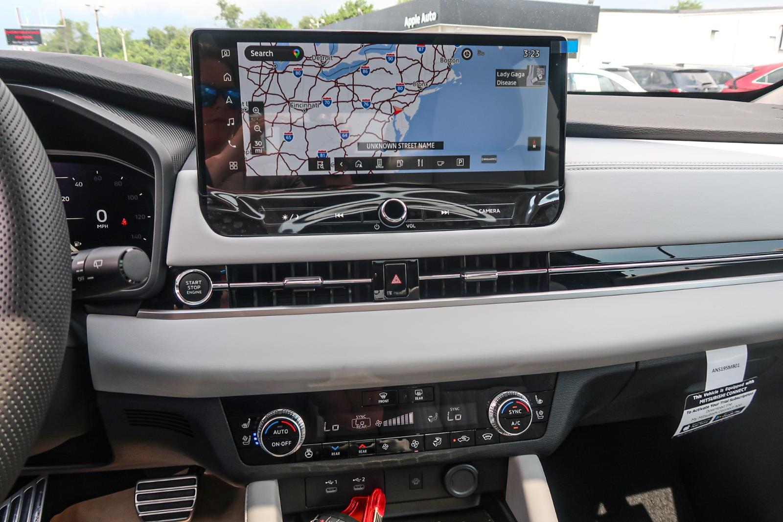 2025 Mitsubishi Outlander SEL Platinum Edition