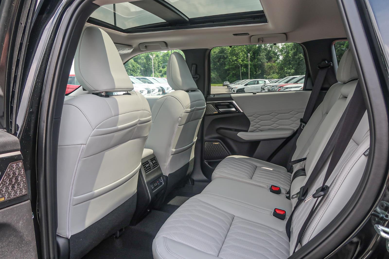 2025 Mitsubishi Outlander SEL Platinum Edition