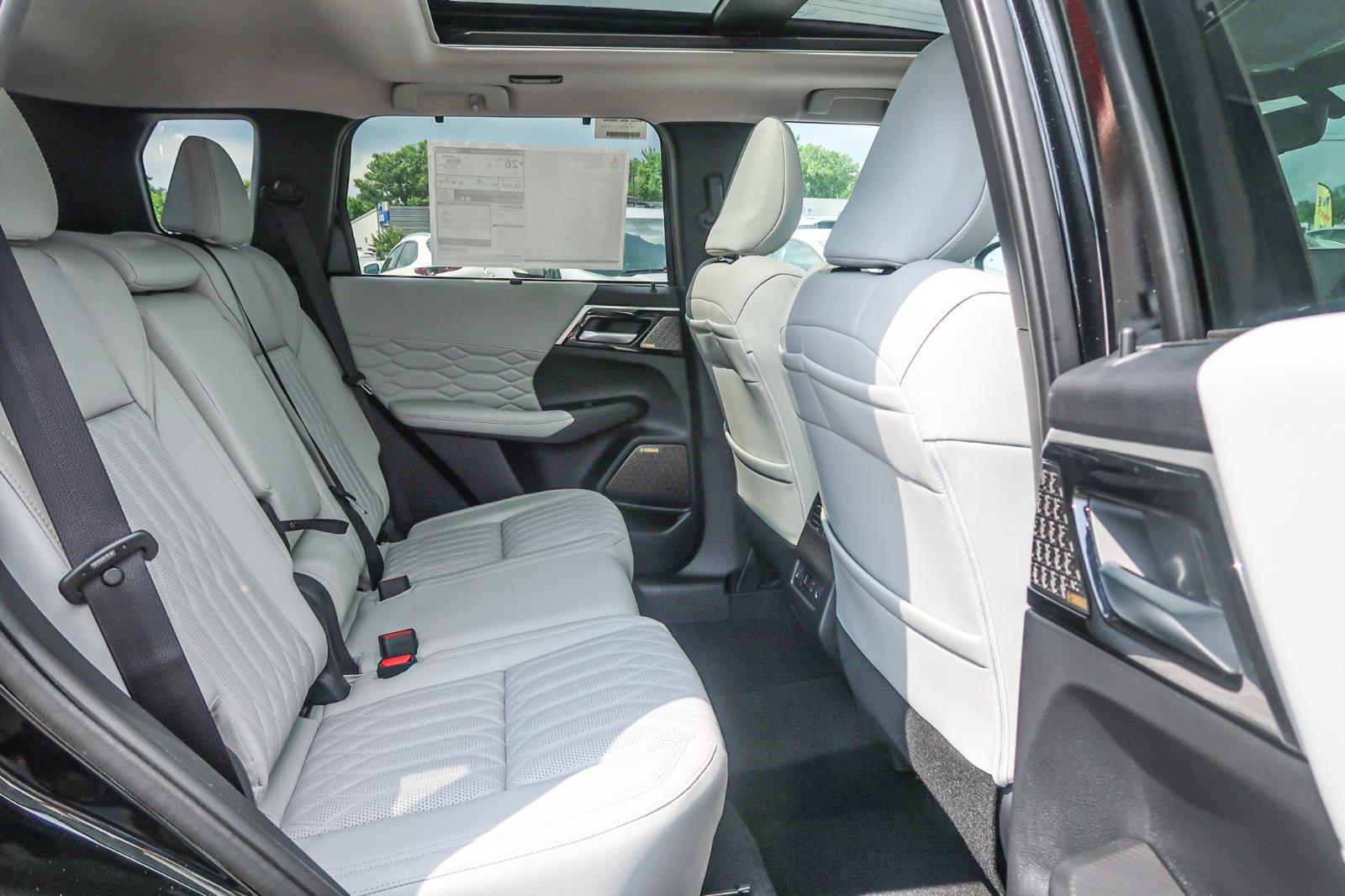 2025 Mitsubishi Outlander SEL Platinum Edition