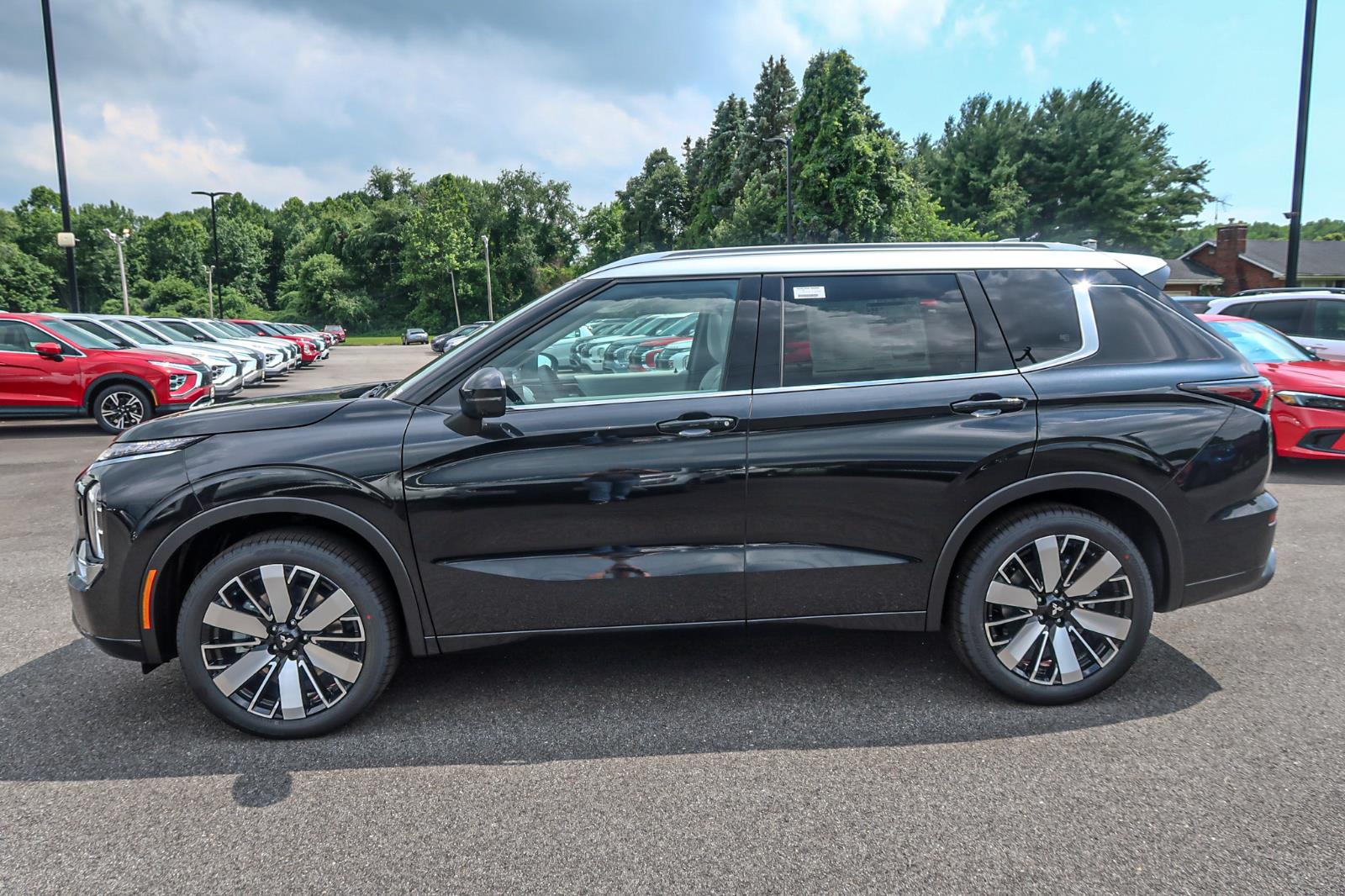 2025 Mitsubishi Outlander SEL Platinum Edition