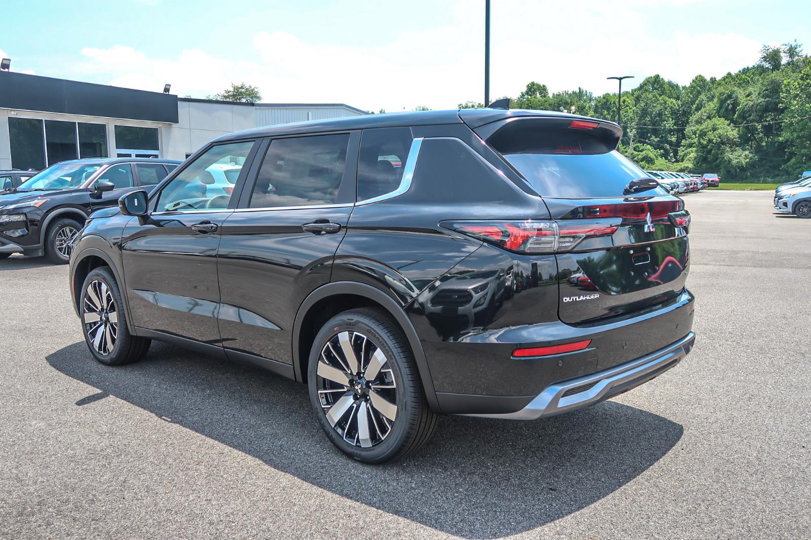 2025 Mitsubishi Outlander SE
