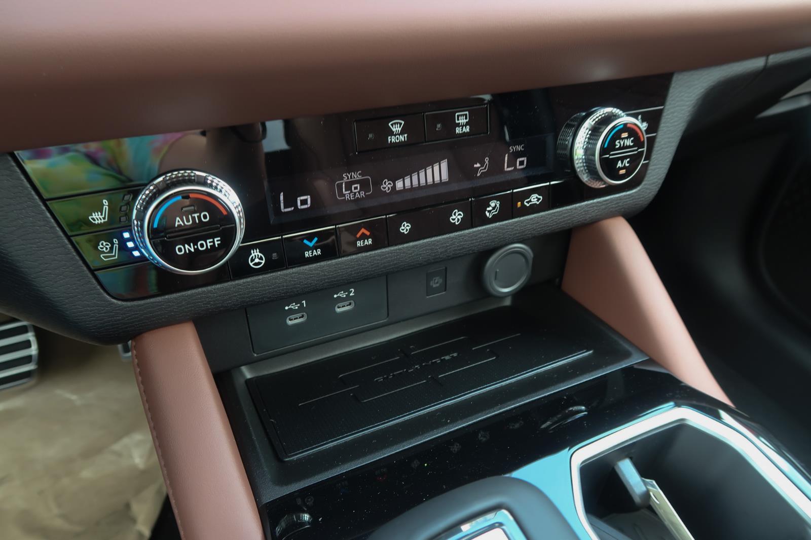 2025 Mitsubishi Outlander SEL