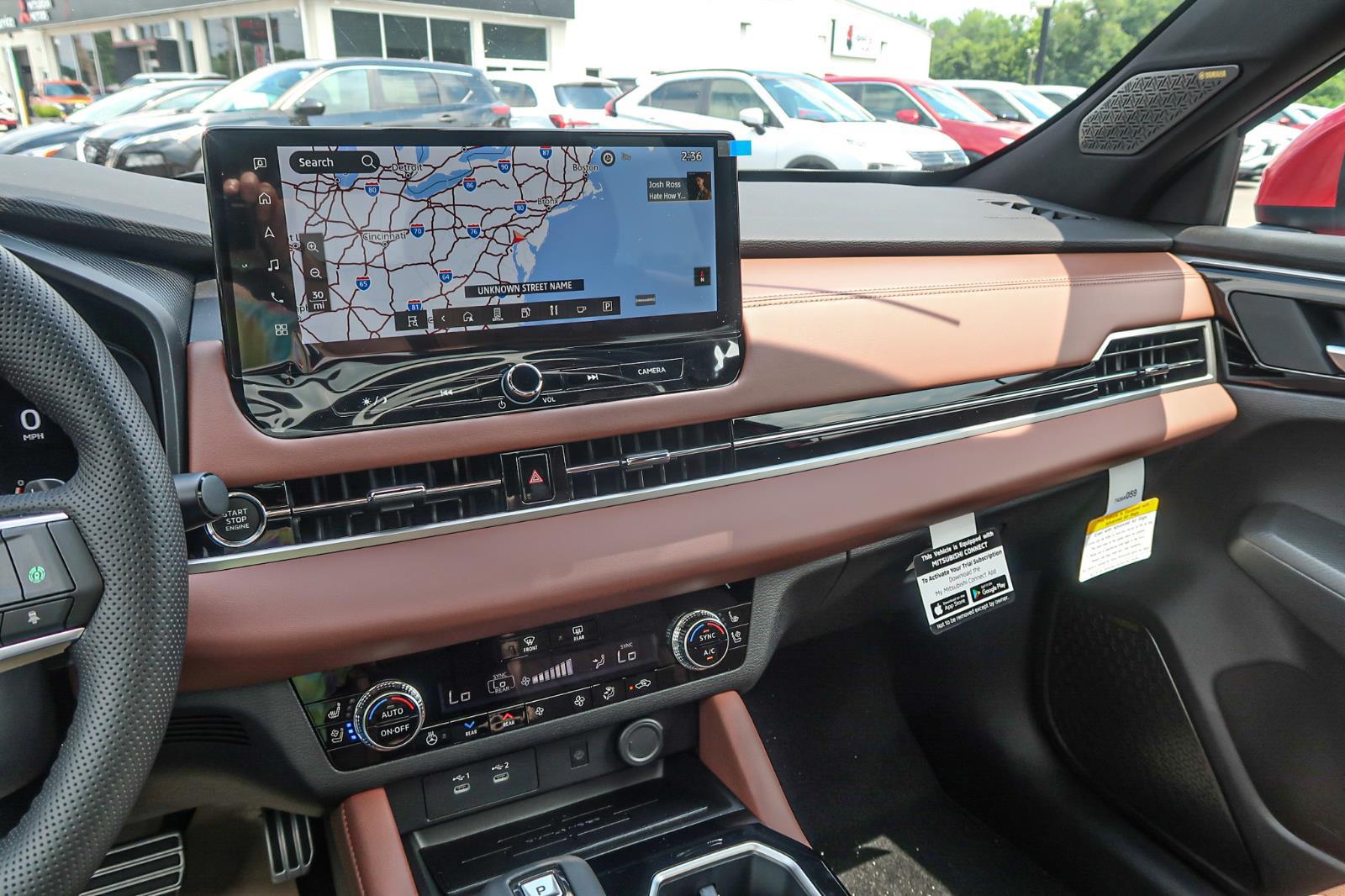 2025 Mitsubishi Outlander SEL