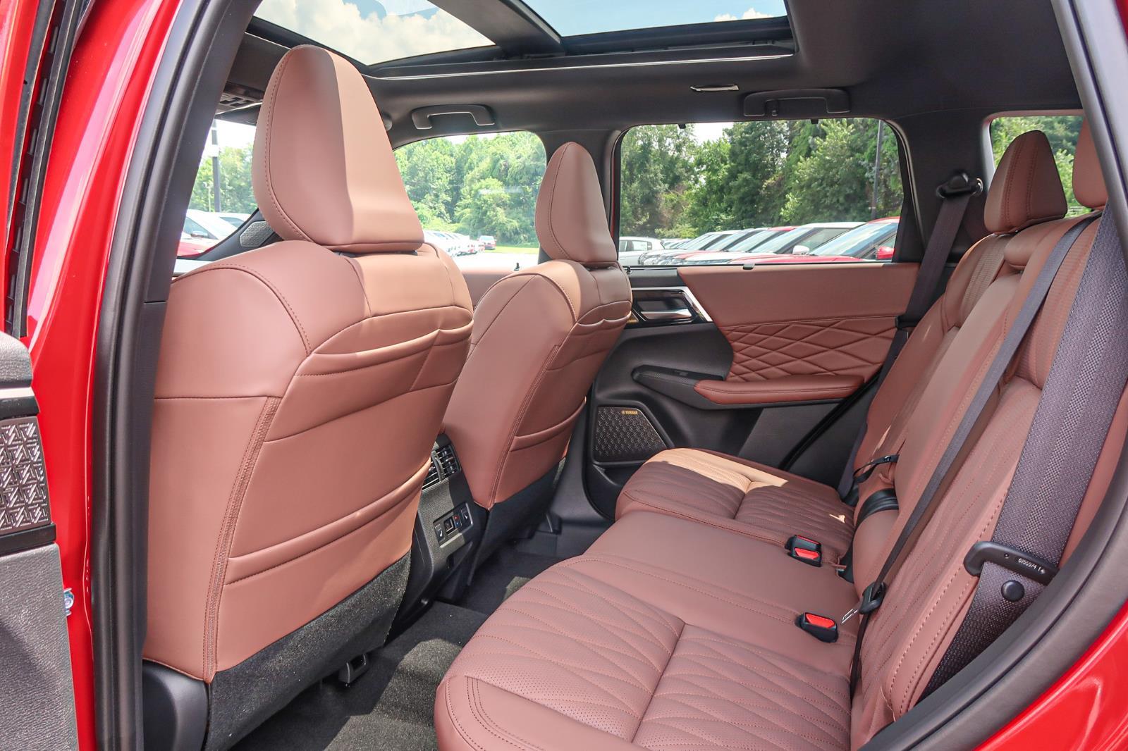 2025 Mitsubishi Outlander SEL