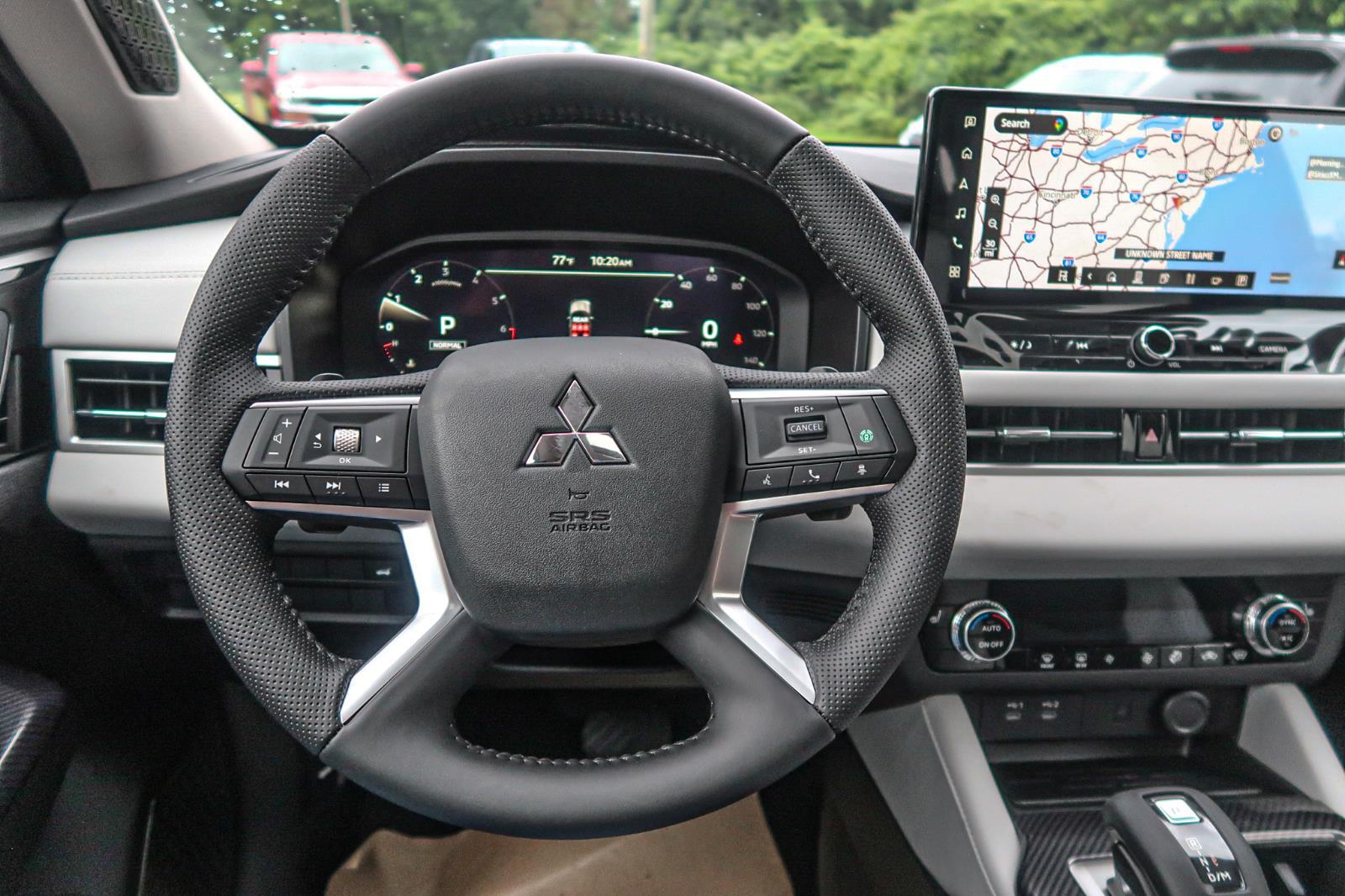 2025 Mitsubishi Outlander SE
