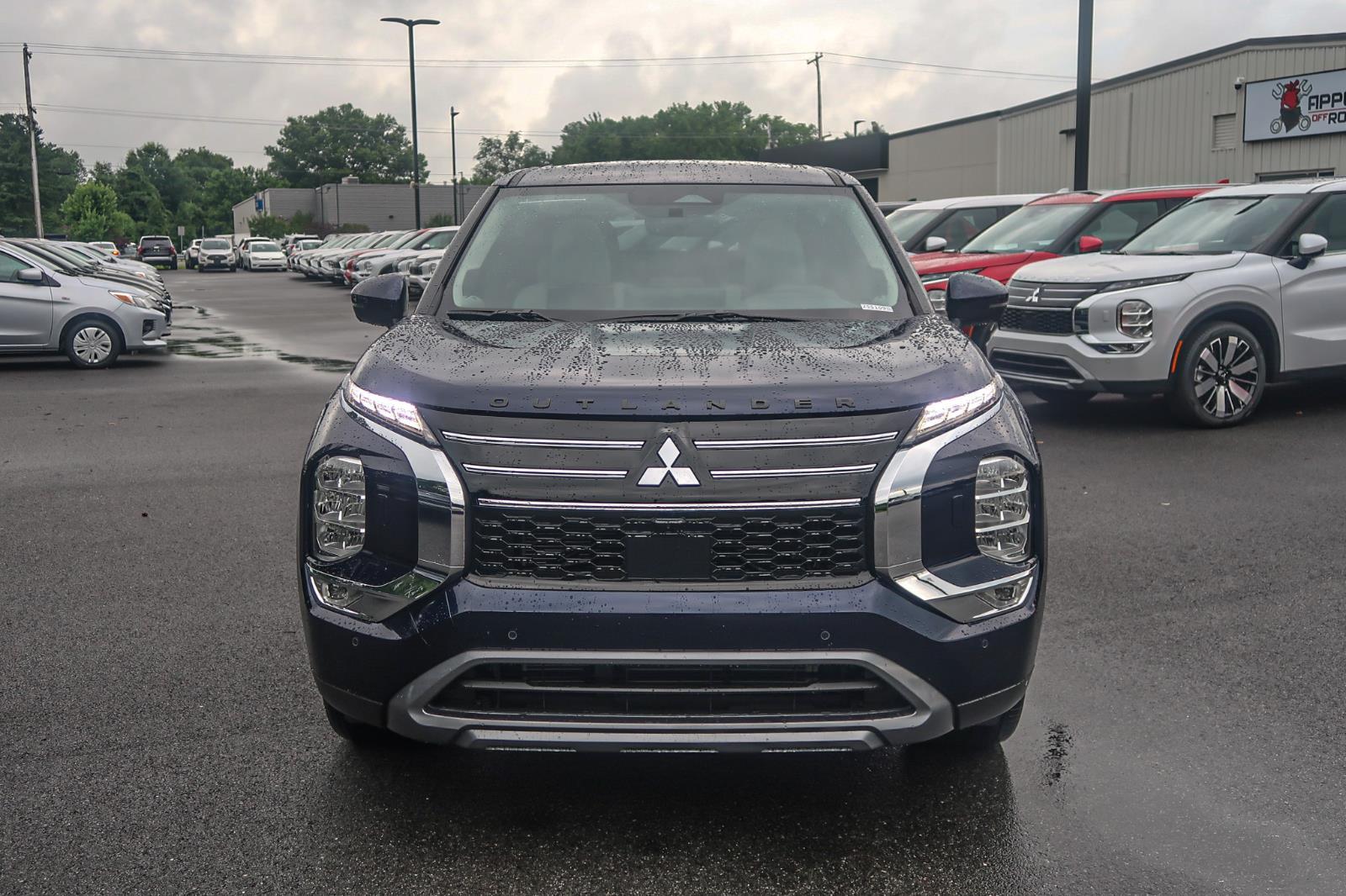 2025 Mitsubishi Outlander SE