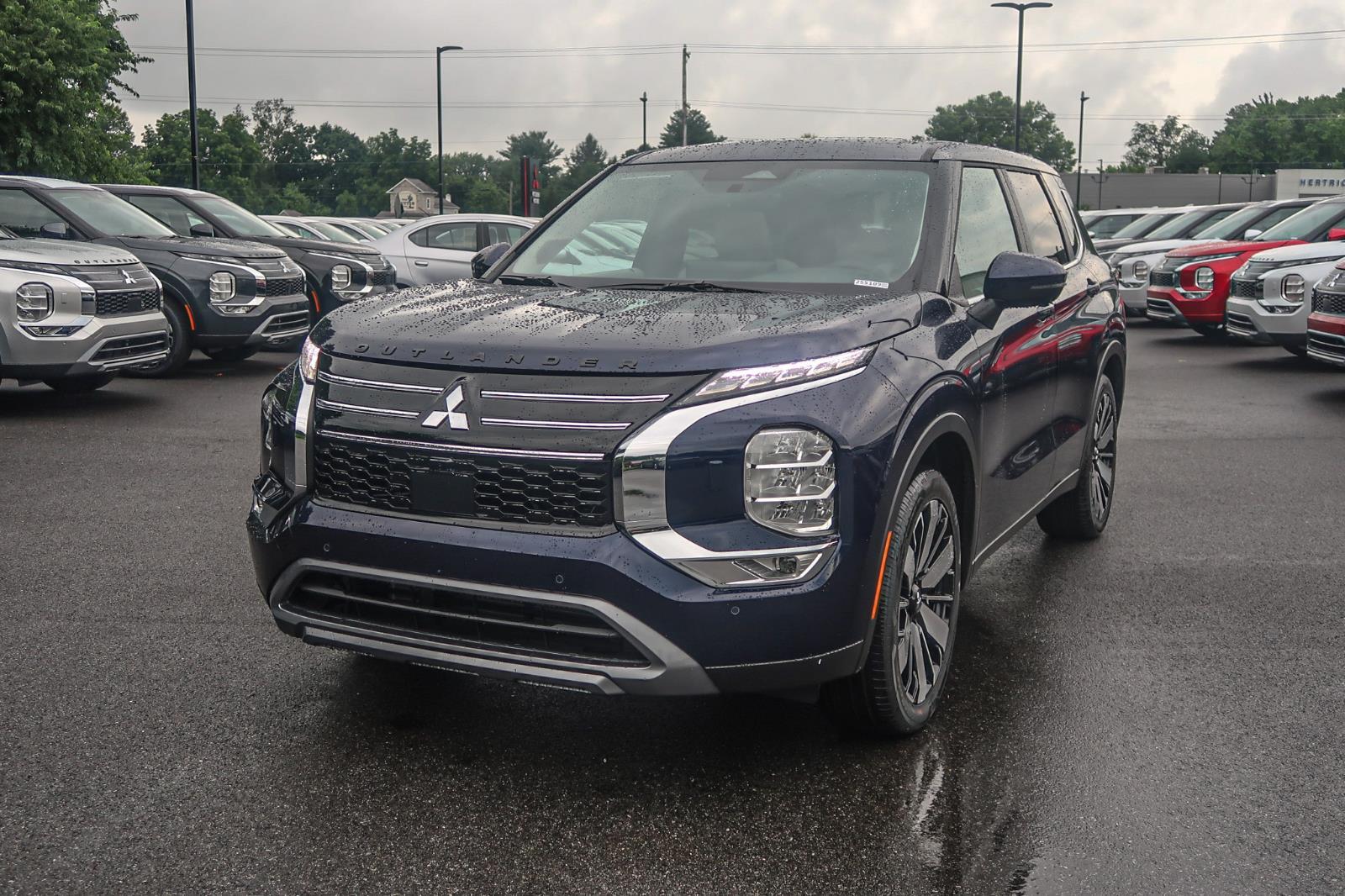 2025 Mitsubishi Outlander SE