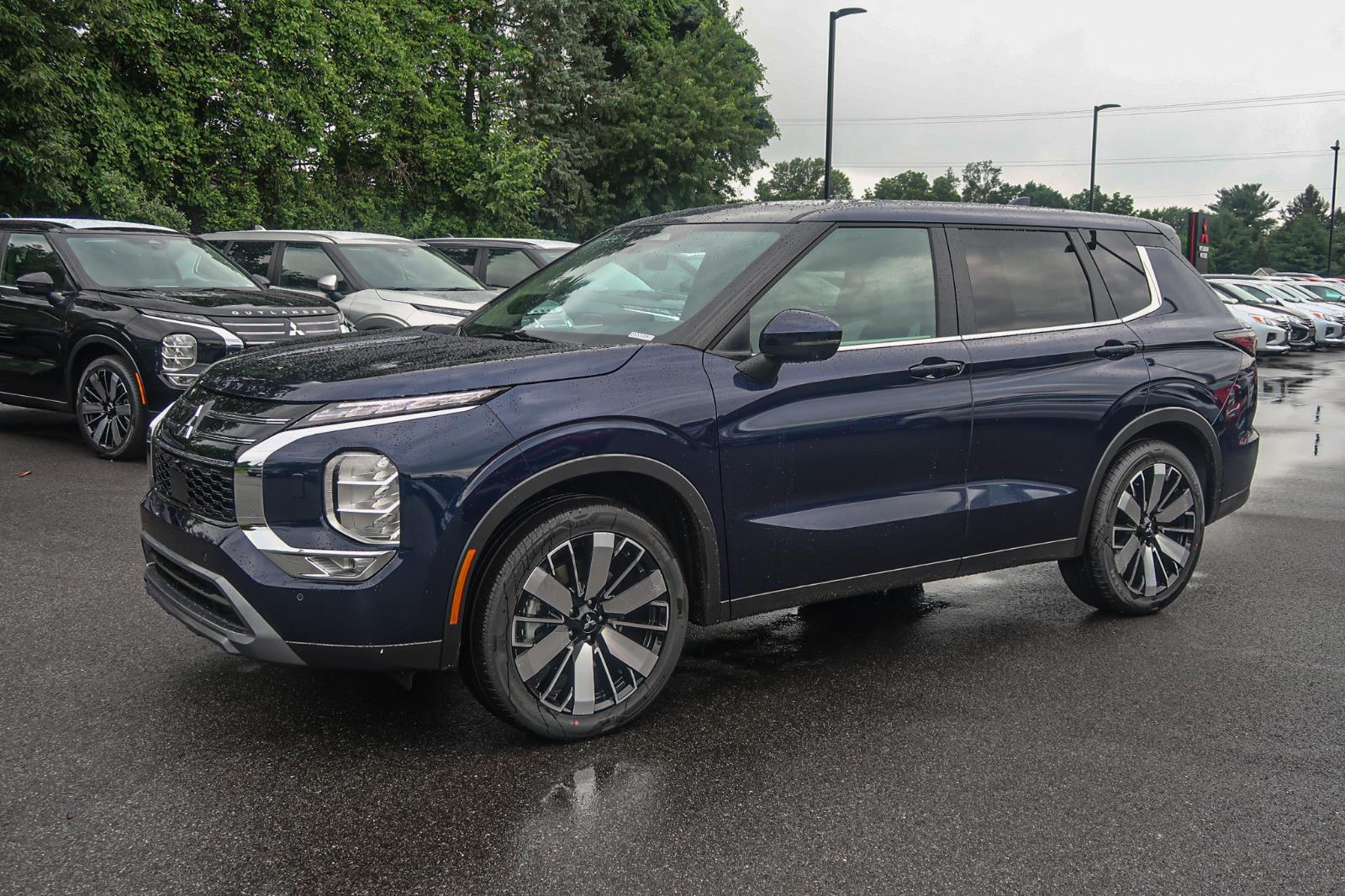2025 Mitsubishi Outlander SE