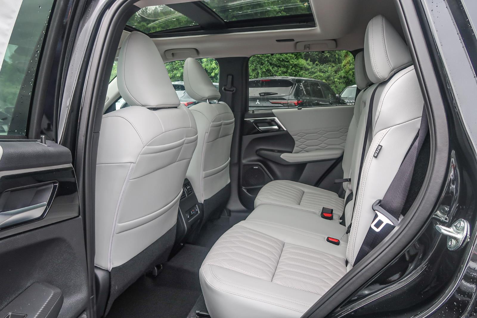 2025 Mitsubishi Outlander SEL