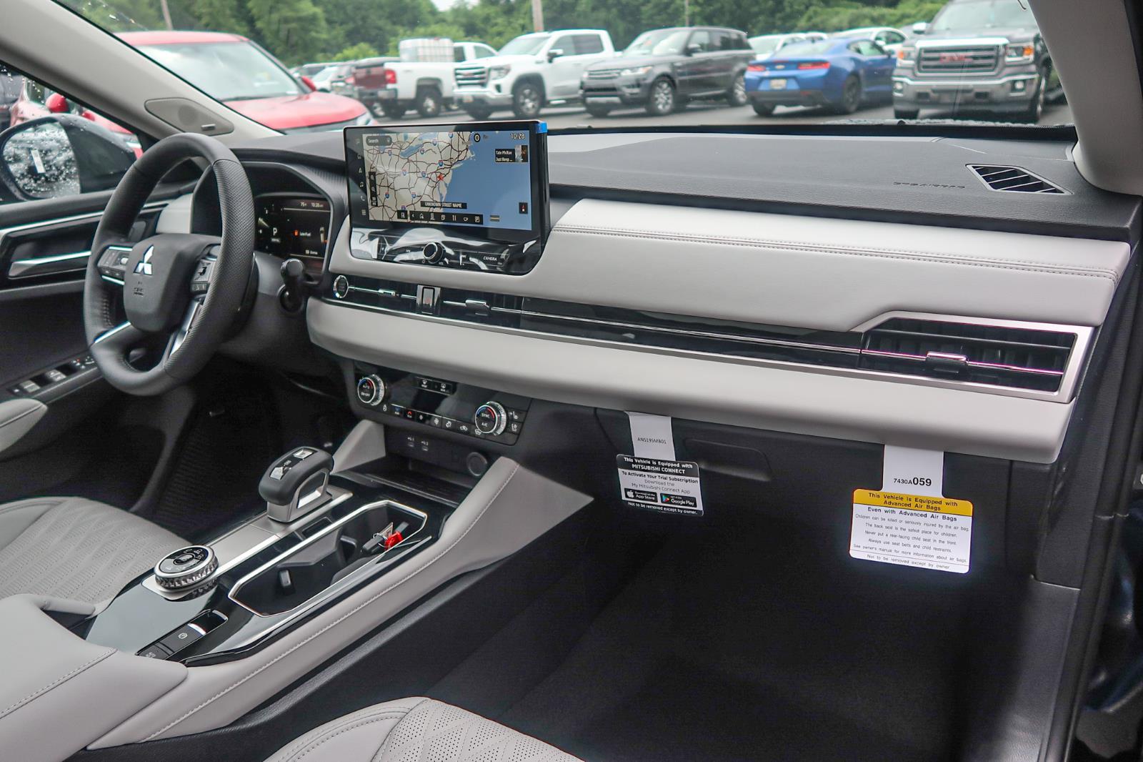 2025 Mitsubishi Outlander SEL