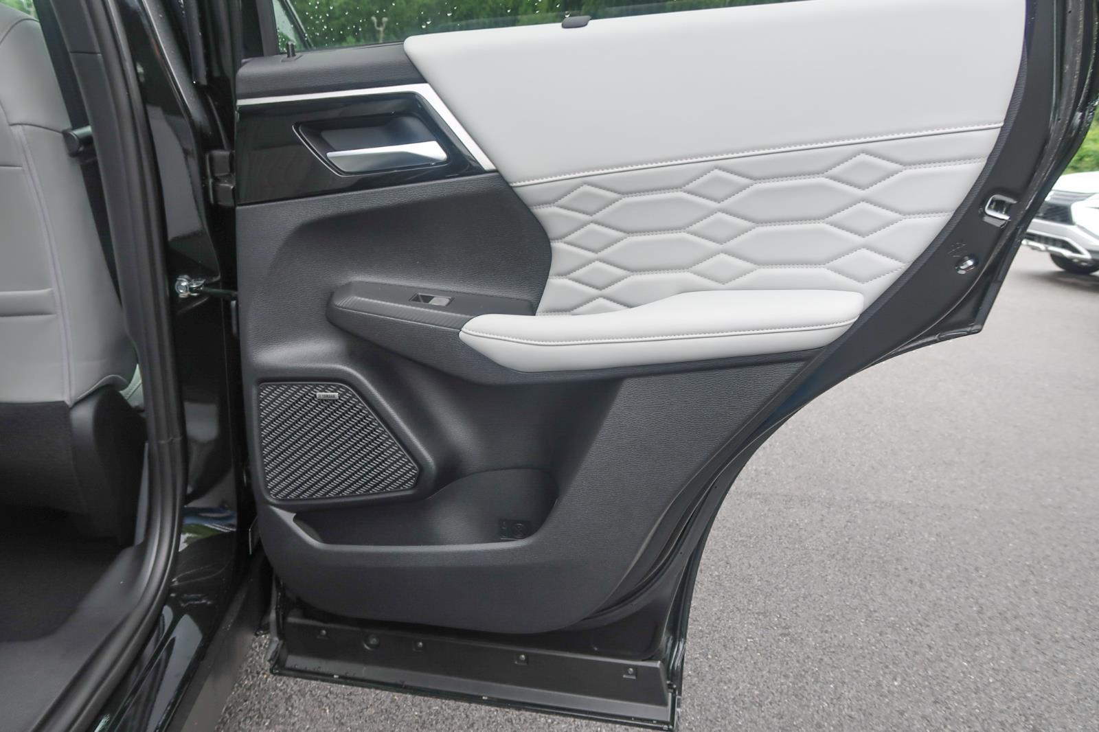 2025 Mitsubishi Outlander SEL
