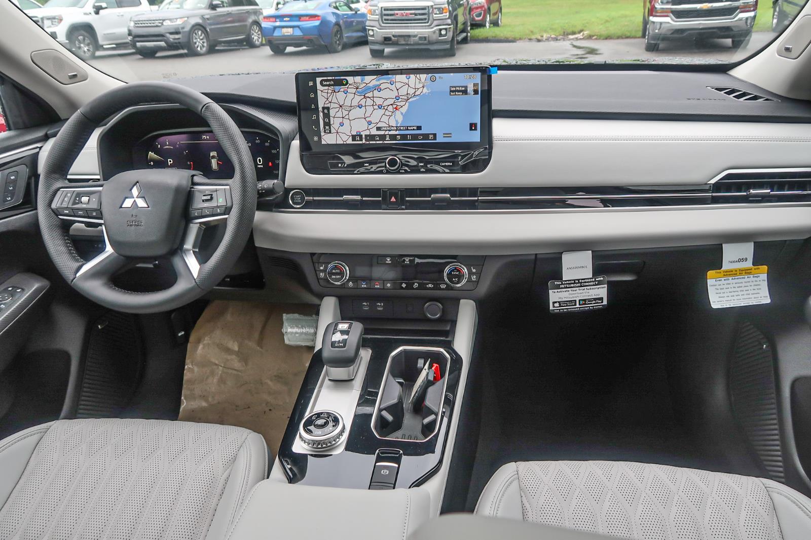 2025 Mitsubishi Outlander SEL