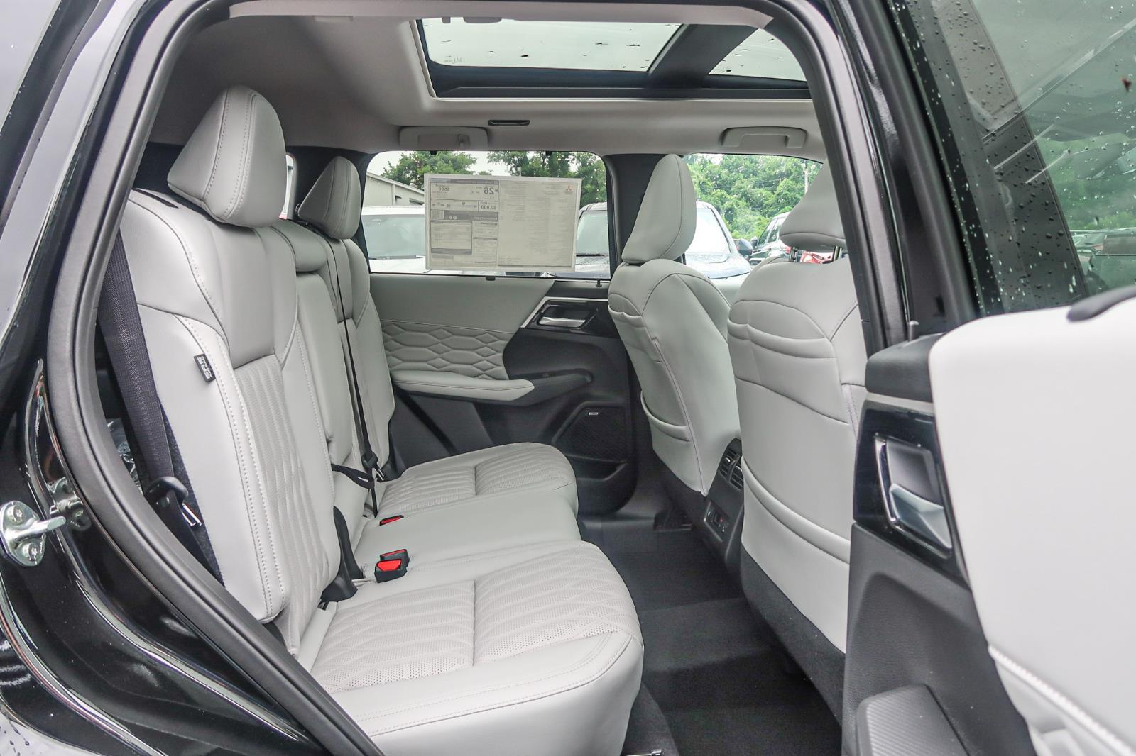 2025 Mitsubishi Outlander SEL