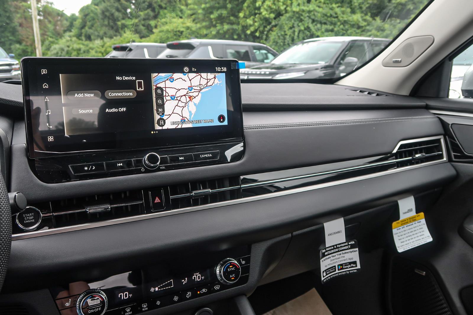 2025 Mitsubishi Outlander SE