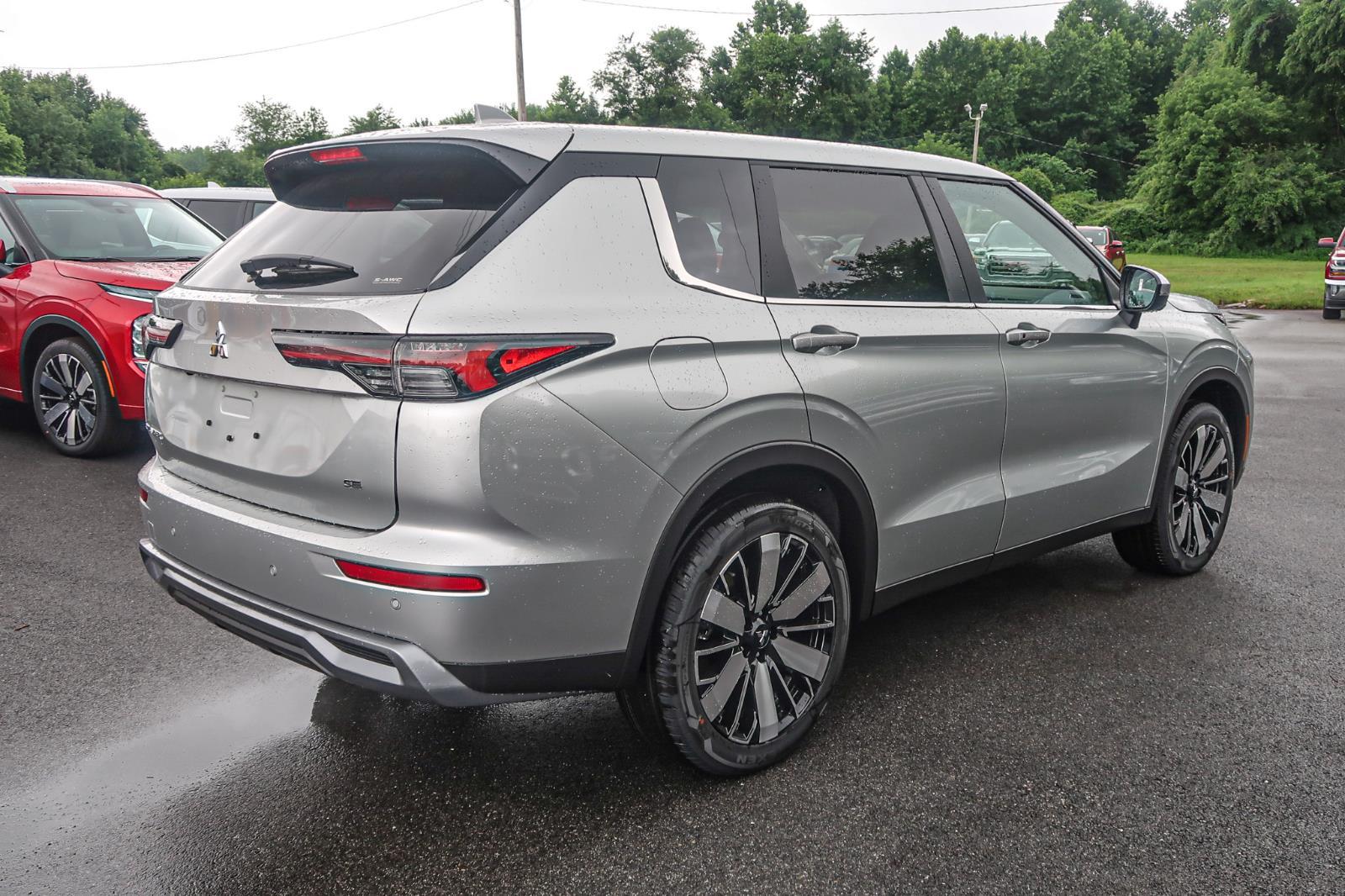 2025 Mitsubishi Outlander SE