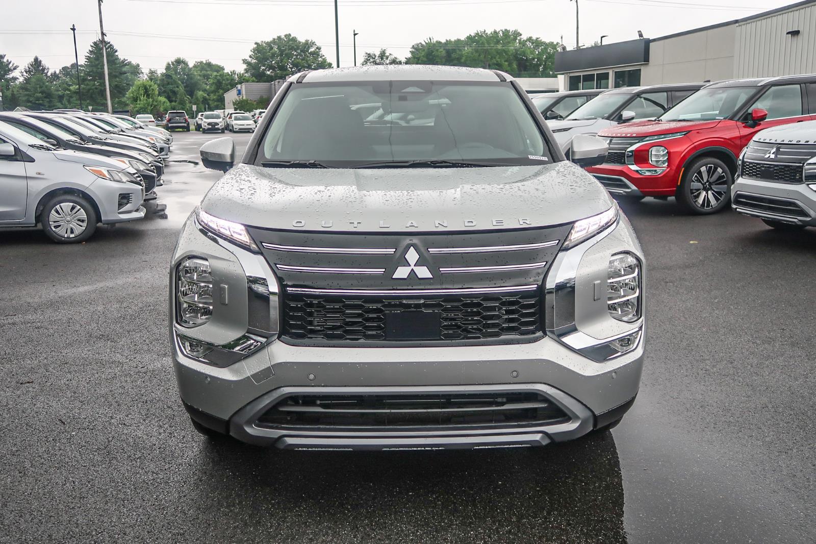 2025 Mitsubishi Outlander SE