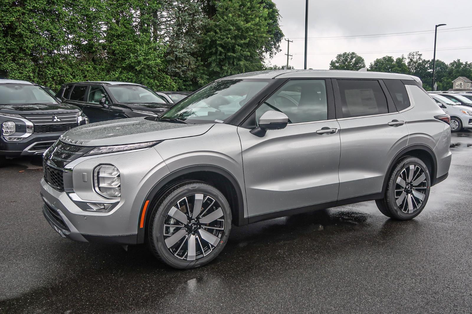 2025 Mitsubishi Outlander SE