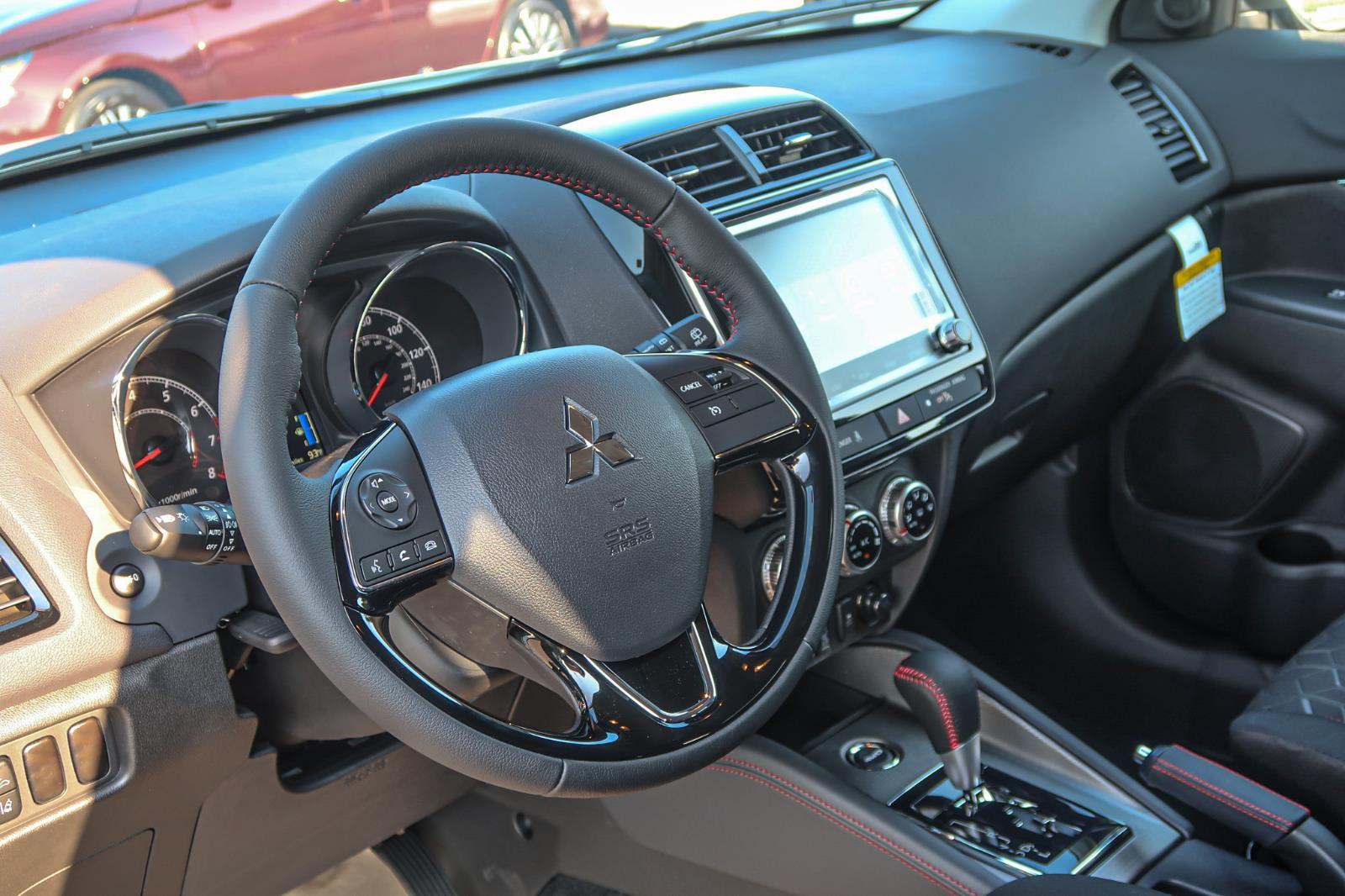 2025 Mitsubishi Outlander Sport LE